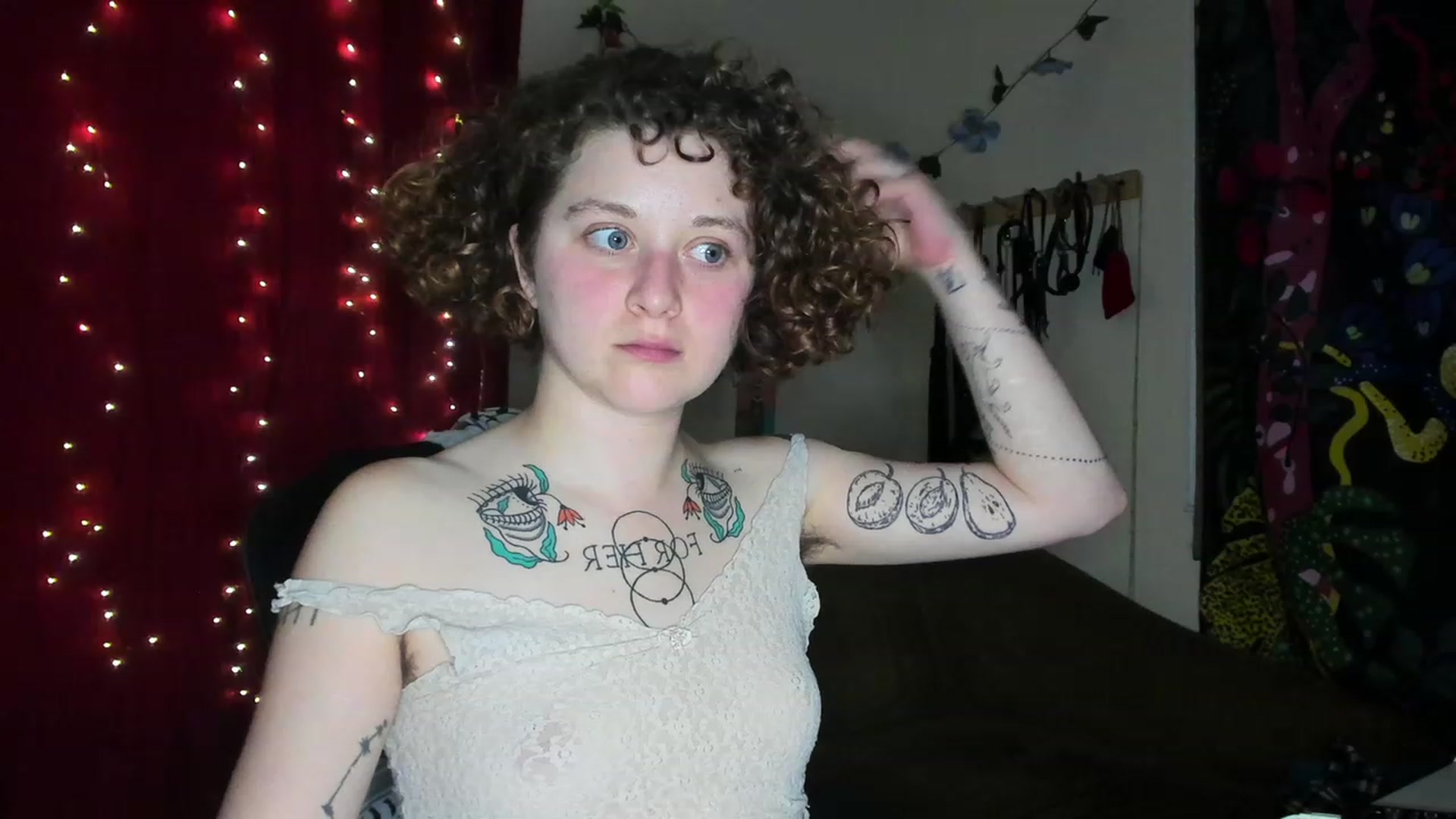 Gallery image thumbnail from PeachyQueen_'s myfreecams stream on, 11/13/2023, 06:37 image 6 of 20