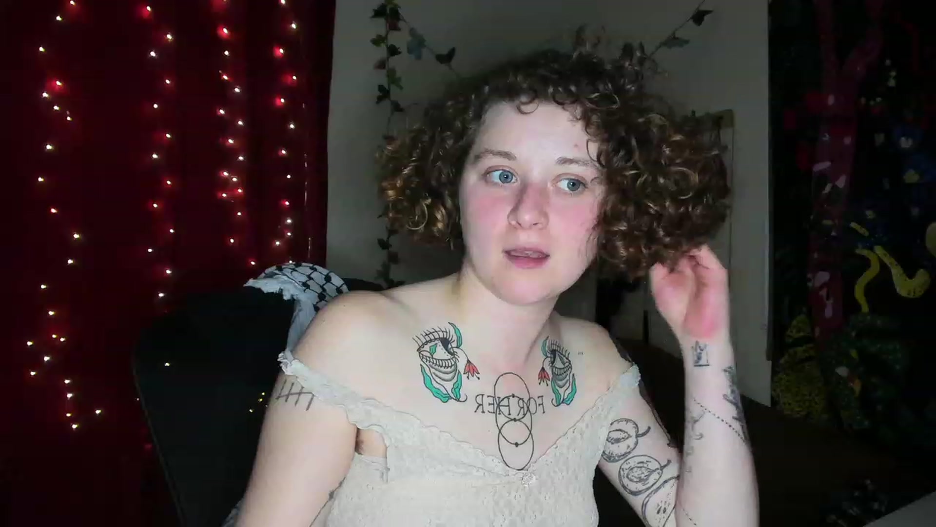 Gallery image thumbnail from PeachyQueen_'s myfreecams stream on, 11/13/2023, 06:37 image 4 of 20