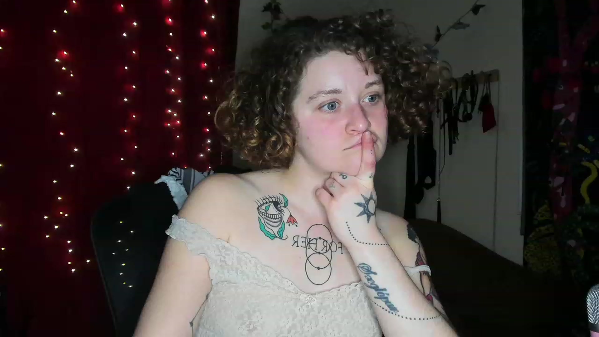 Gallery image thumbnail from PeachyQueen_'s myfreecams stream on, 11/13/2023, 06:37 image 16 of 20