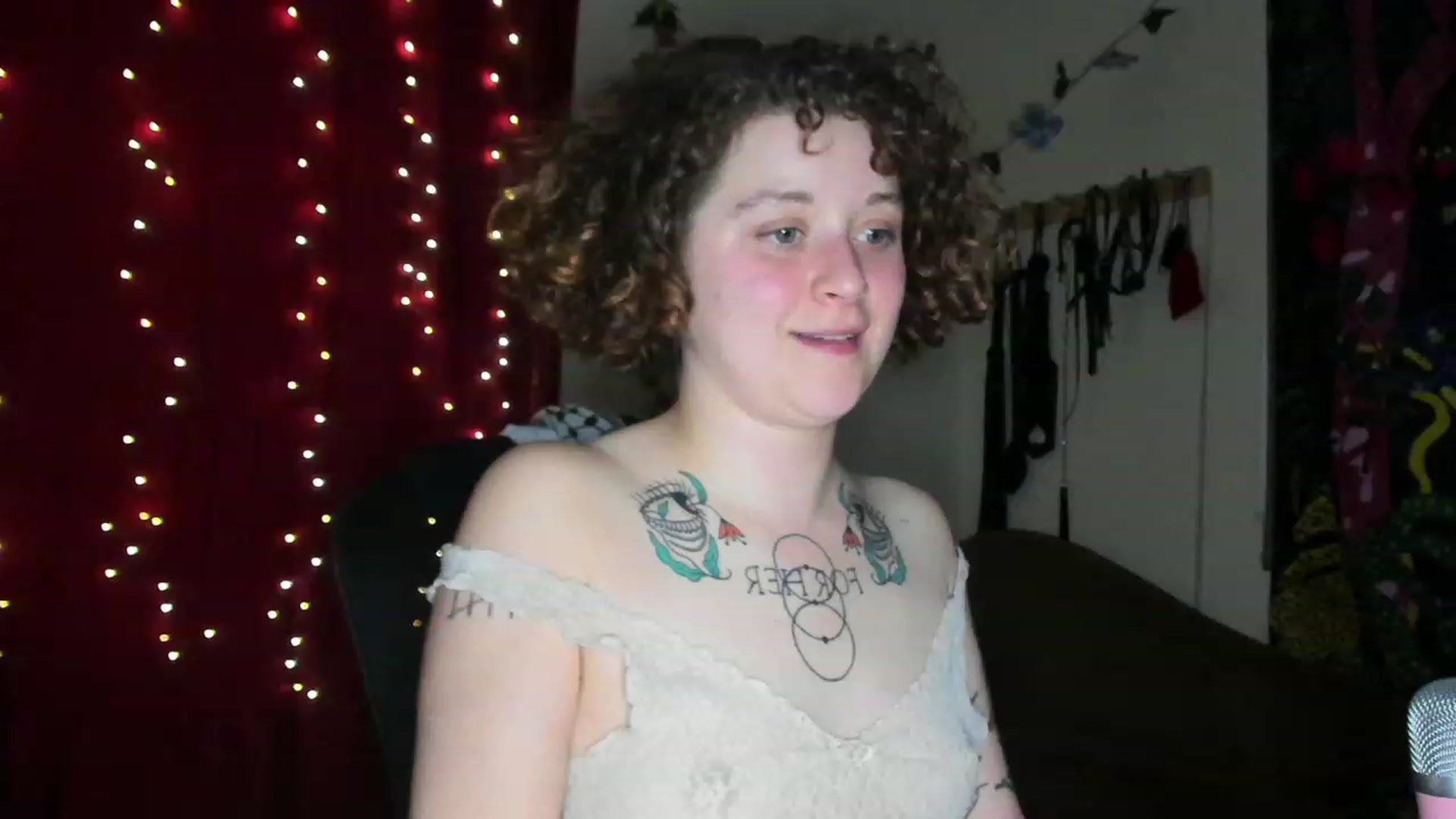 Gallery image thumbnail from PeachyQueen_'s myfreecams stream on, 11/13/2023, 06:37 image 12 of 20