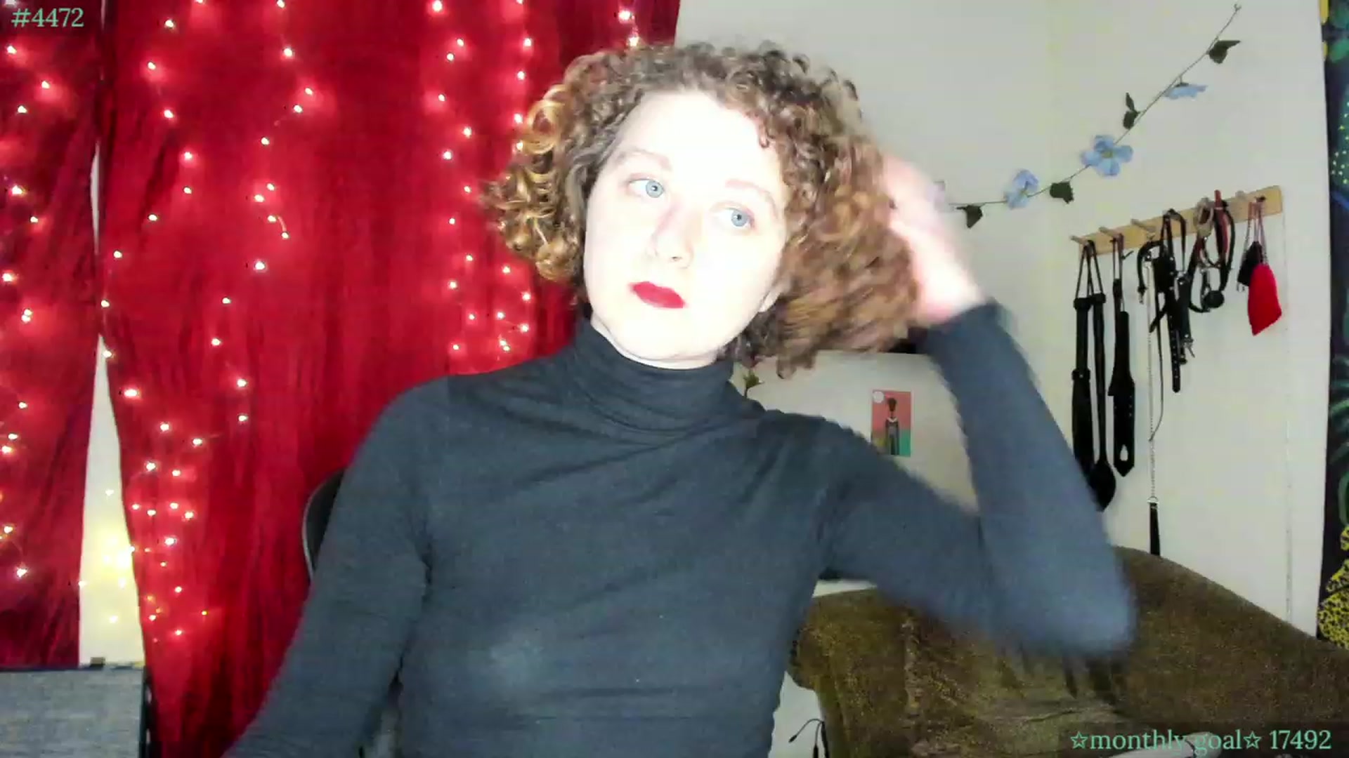 Gallery image thumbnail from PeachyQueen_'s myfreecams stream on, 11/22/2023, 20:09 image 3 of 20