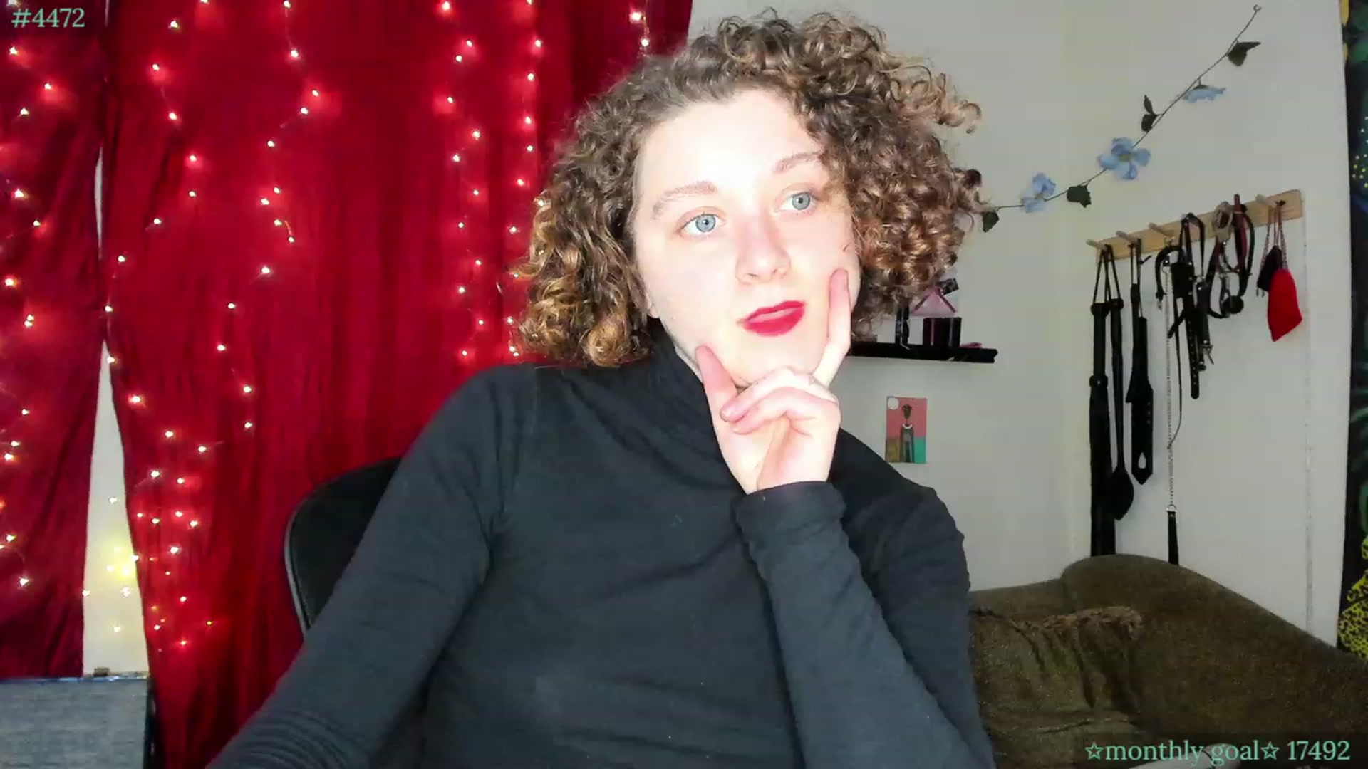 Gallery image thumbnail from PeachyQueen_'s myfreecams stream on, 11/22/2023, 20:09 image 7 of 20