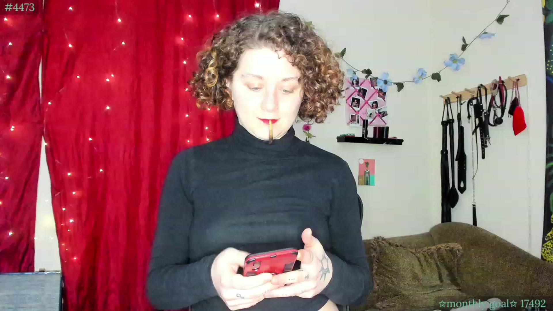 Gallery image thumbnail from PeachyQueen_'s myfreecams stream on, 11/22/2023, 20:09 image 14 of 20