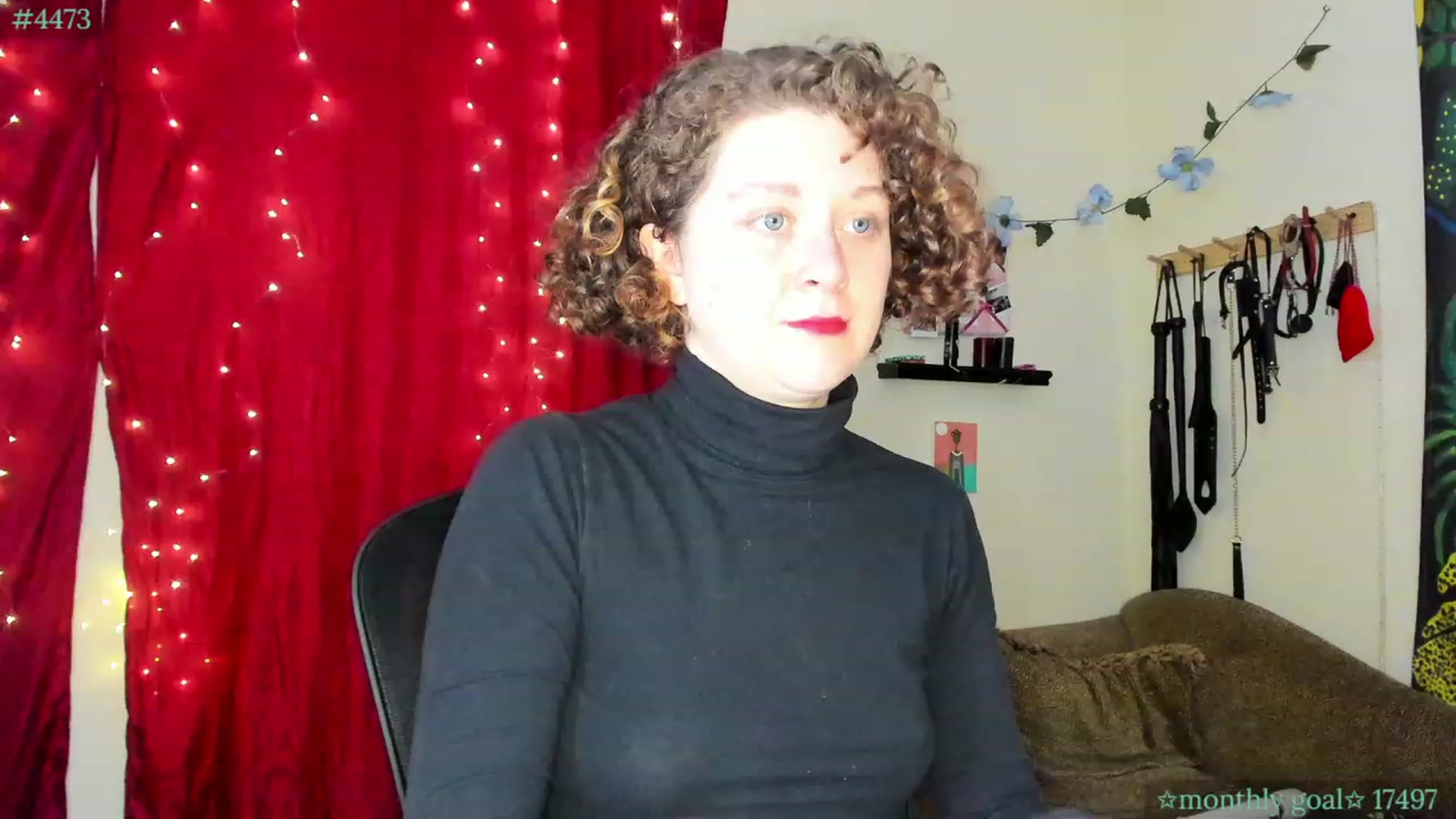 Gallery image thumbnail from PeachyQueen_'s myfreecams stream on, 11/22/2023, 20:09 image 1 of 20