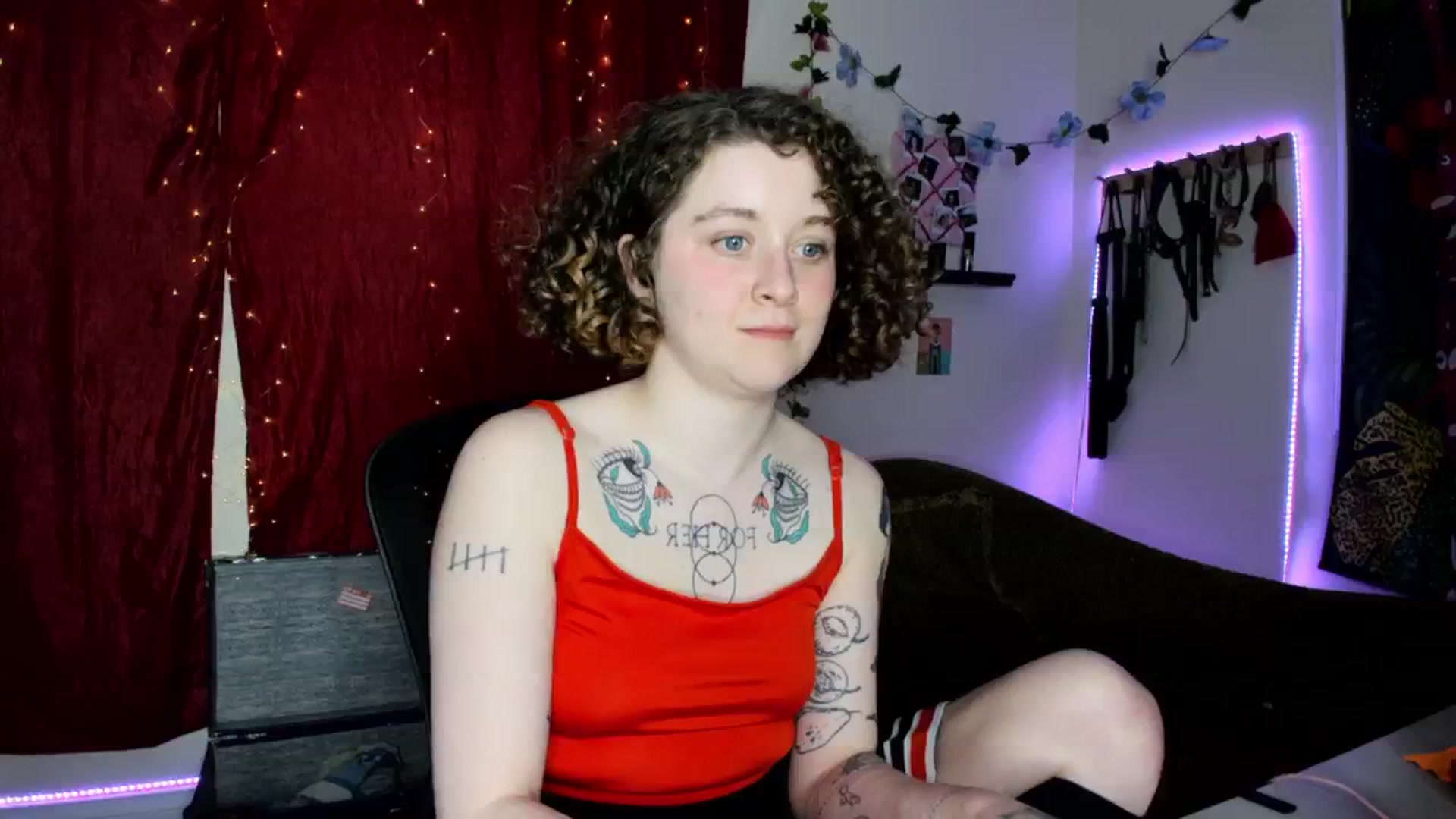 Gallery image thumbnail from PeachyQueen_'s myfreecams stream on, 03/04/2024, 22:16 image 18 of 20