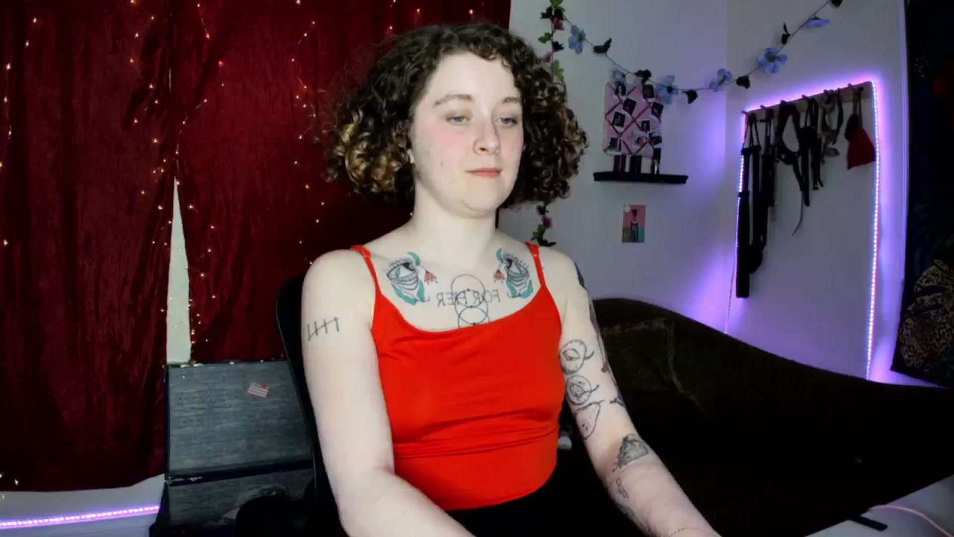 Gallery image thumbnail from PeachyQueen_'s myfreecams stream on, 03/04/2024, 22:16 image 6 of 20