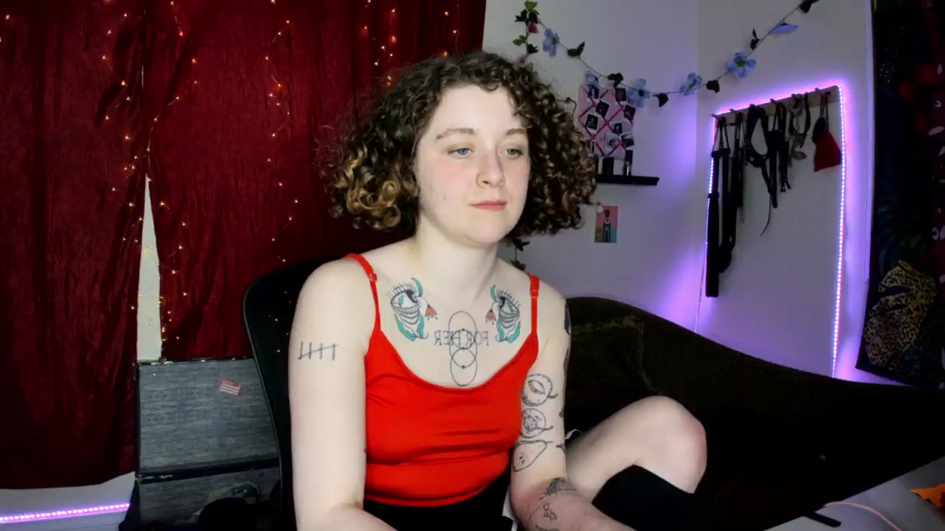 Gallery image thumbnail from PeachyQueen_'s myfreecams stream on, 03/04/2024, 22:16 image 12 of 20