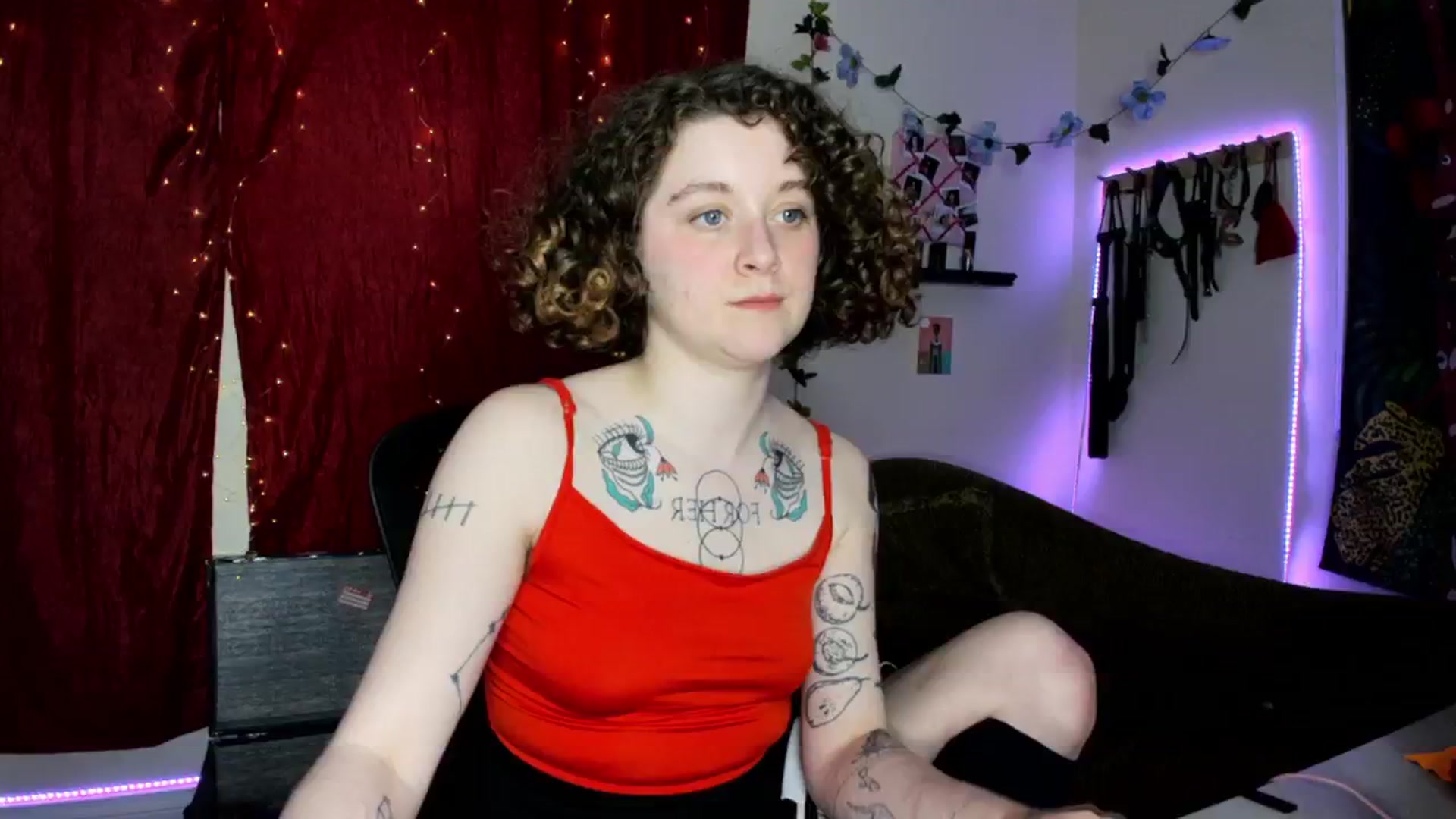 Gallery image thumbnail from PeachyQueen_'s myfreecams stream on, 03/04/2024, 22:16 image 14 of 20