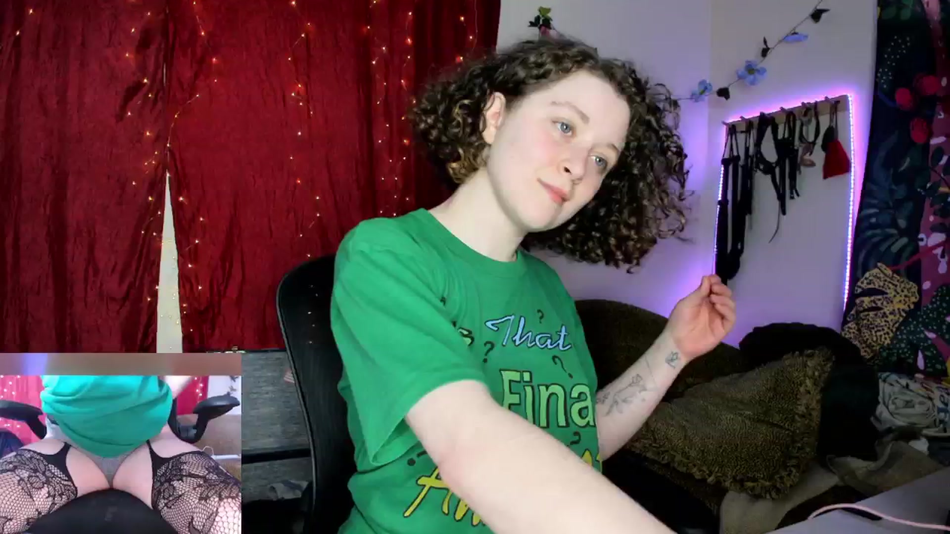 Gallery image thumbnail from PeachyQueen_'s myfreecams stream on, 03/15/2024, 21:16 image 3 of 20