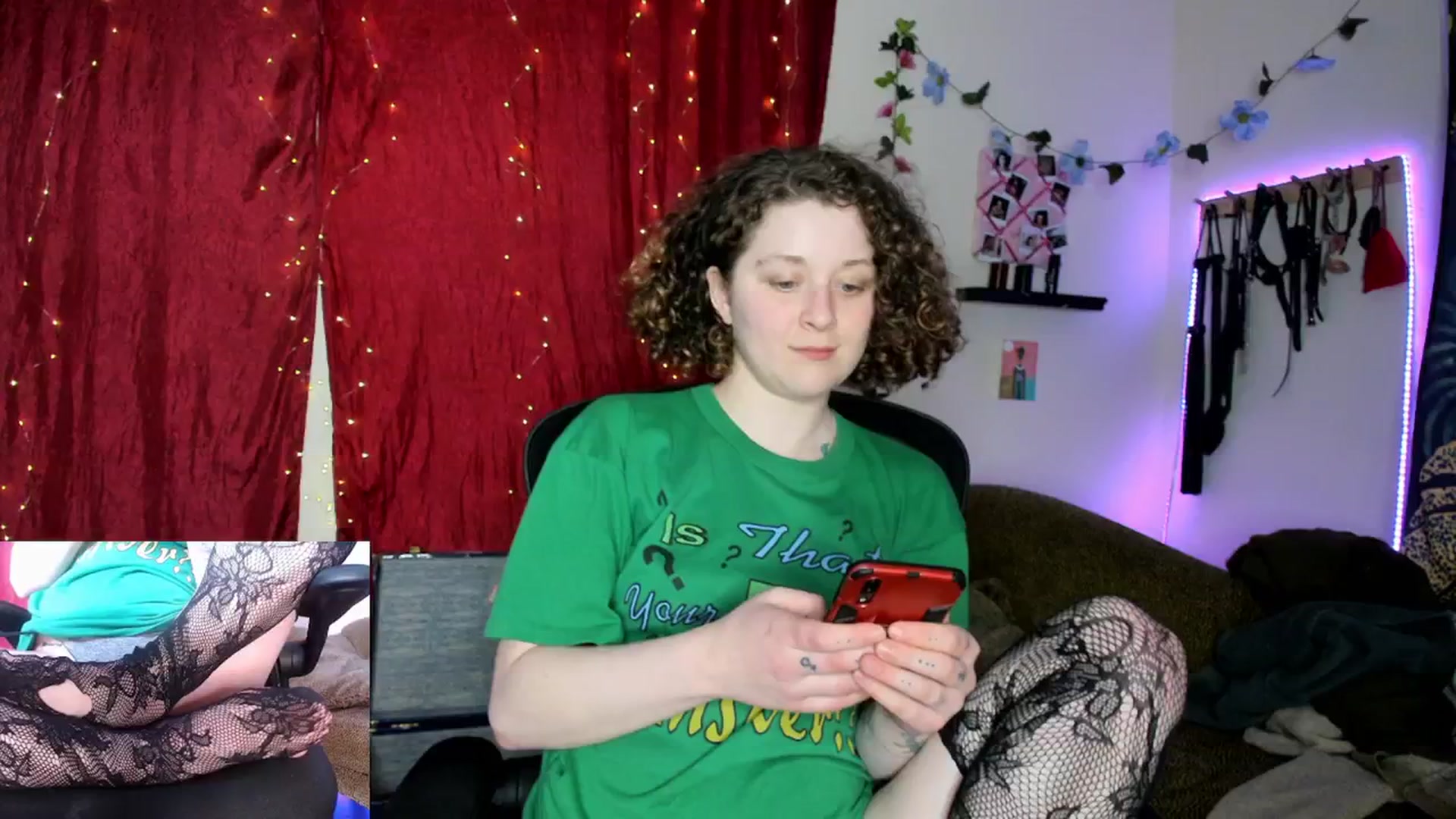 Gallery image thumbnail from PeachyQueen_'s myfreecams stream on, 03/15/2024, 21:16 image 15 of 20