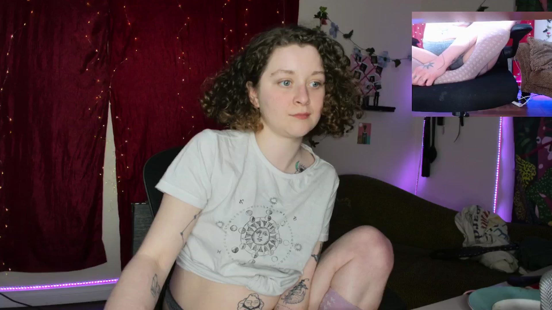Gallery image thumbnail from PeachyQueen_'s myfreecams stream on, 03/18/2024, 19:51 image 19 of 20