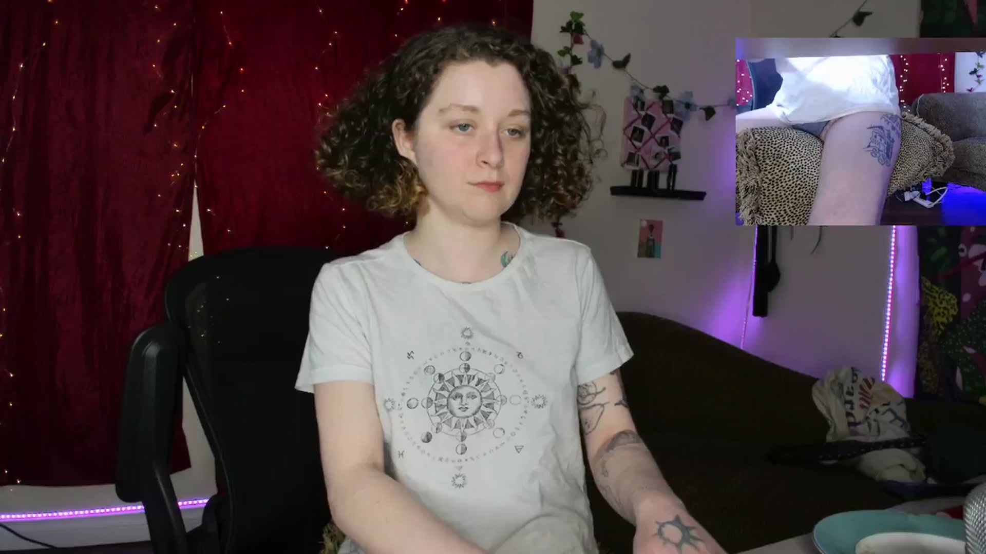 Gallery image thumbnail from PeachyQueen_'s myfreecams stream on, 03/18/2024, 19:51 image 10 of 20
