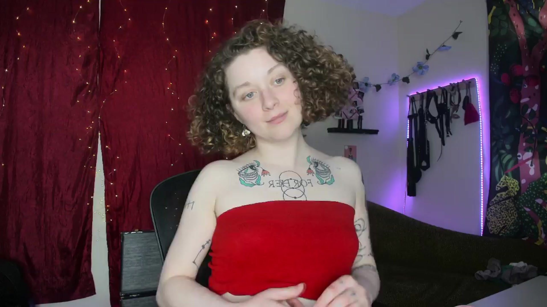 Gallery image thumbnail from PeachyQueen_'s myfreecams stream on, 03/22/2024, 19:34 image 4 of 20