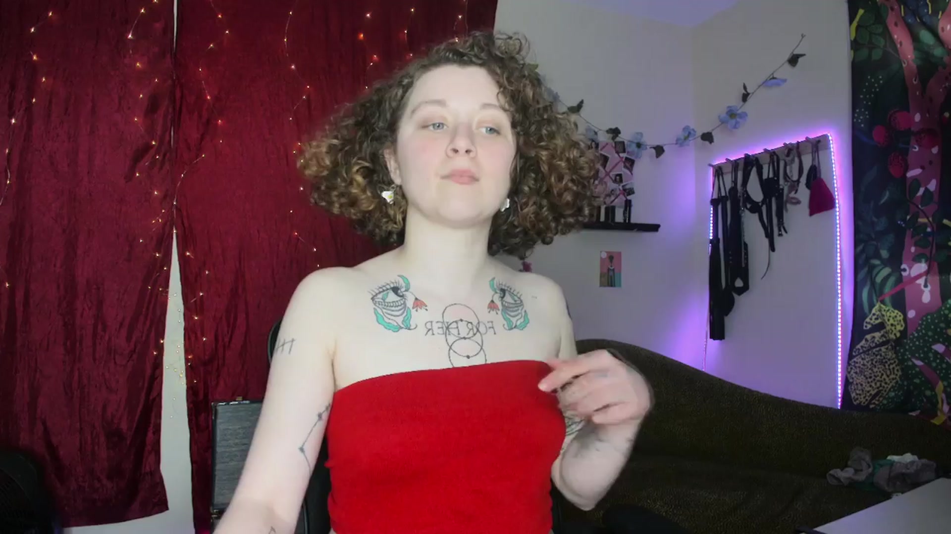 Gallery image thumbnail from PeachyQueen_'s myfreecams stream on, 03/22/2024, 19:34 image 16 of 20