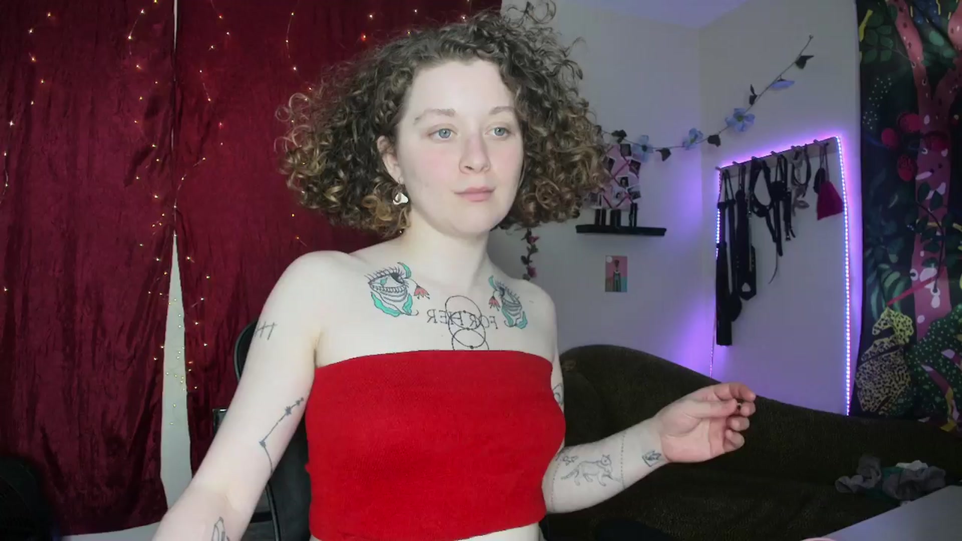 Gallery image thumbnail from PeachyQueen_'s myfreecams stream on, 03/22/2024, 19:34 image 5 of 20
