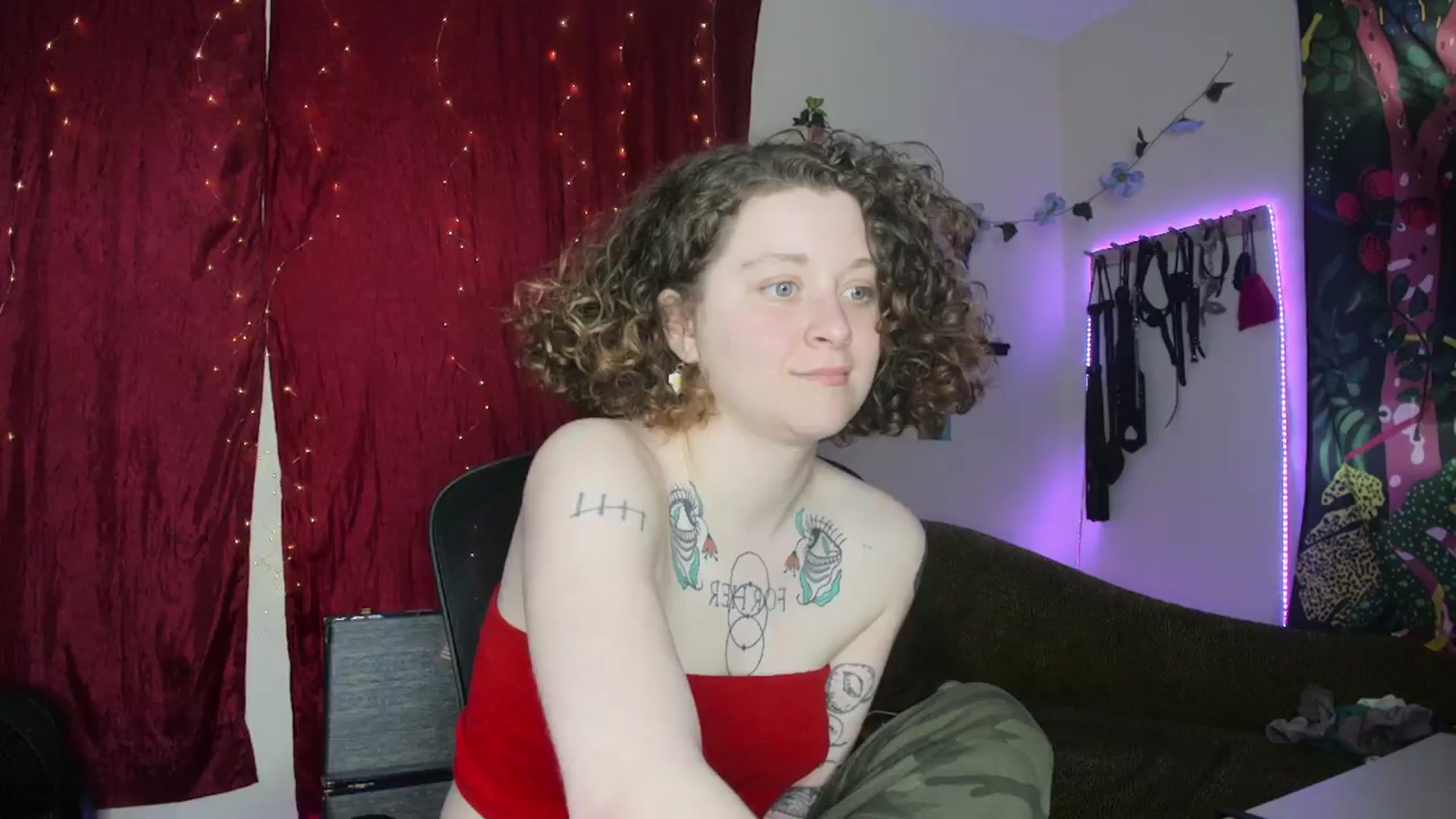 Gallery image thumbnail from PeachyQueen_'s myfreecams stream on, 03/22/2024, 19:34 image 20 of 20