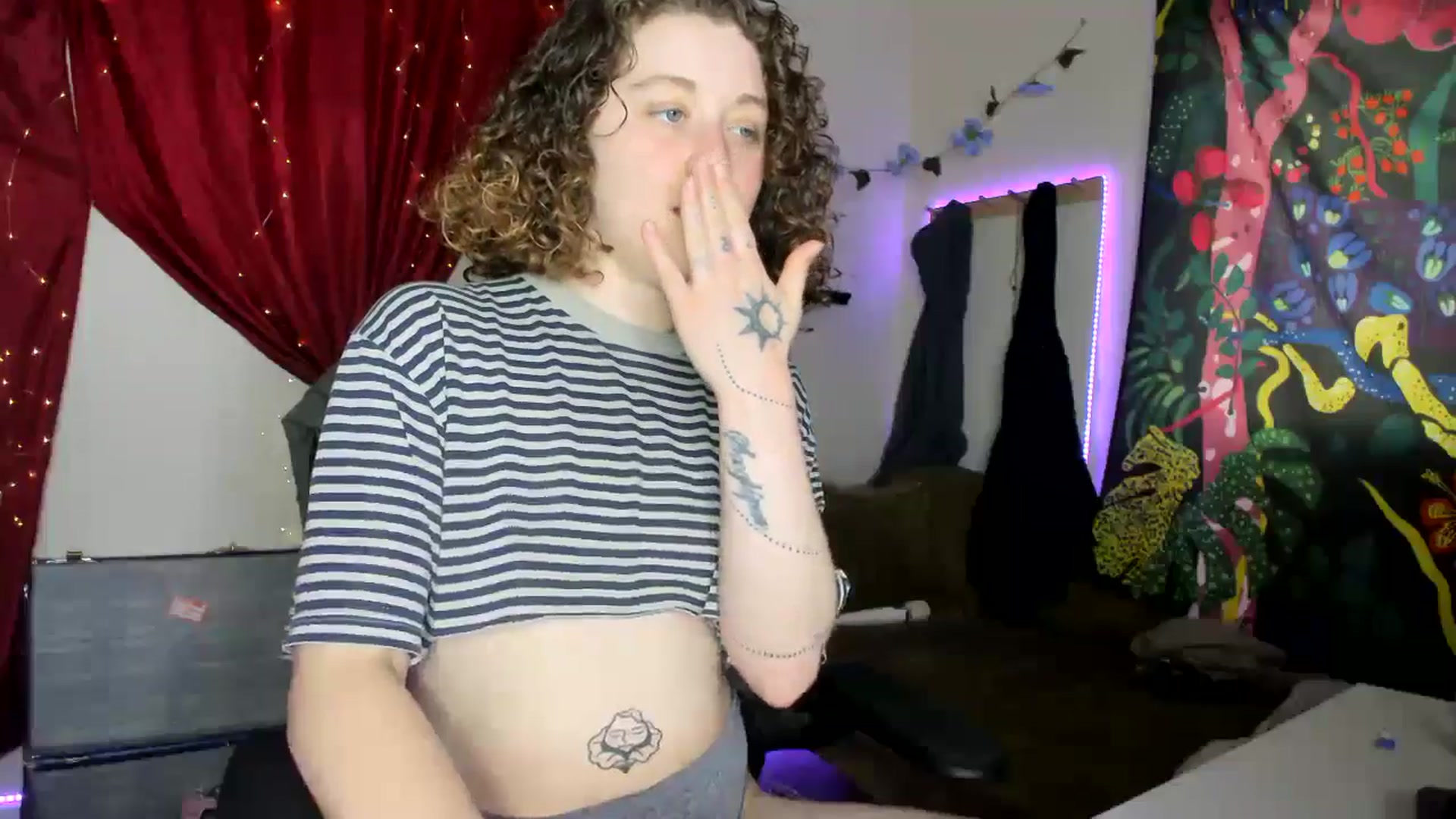 Gallery image thumbnail from PeachyQueen_'s myfreecams stream on, 05/20/2024, 19:09 image 10 of 20