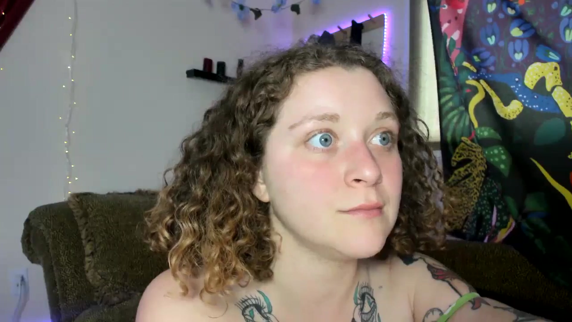 Gallery image thumbnail from PeachyQueen_'s myfreecams stream on, 06/24/2024, 21:43 image 19 of 20