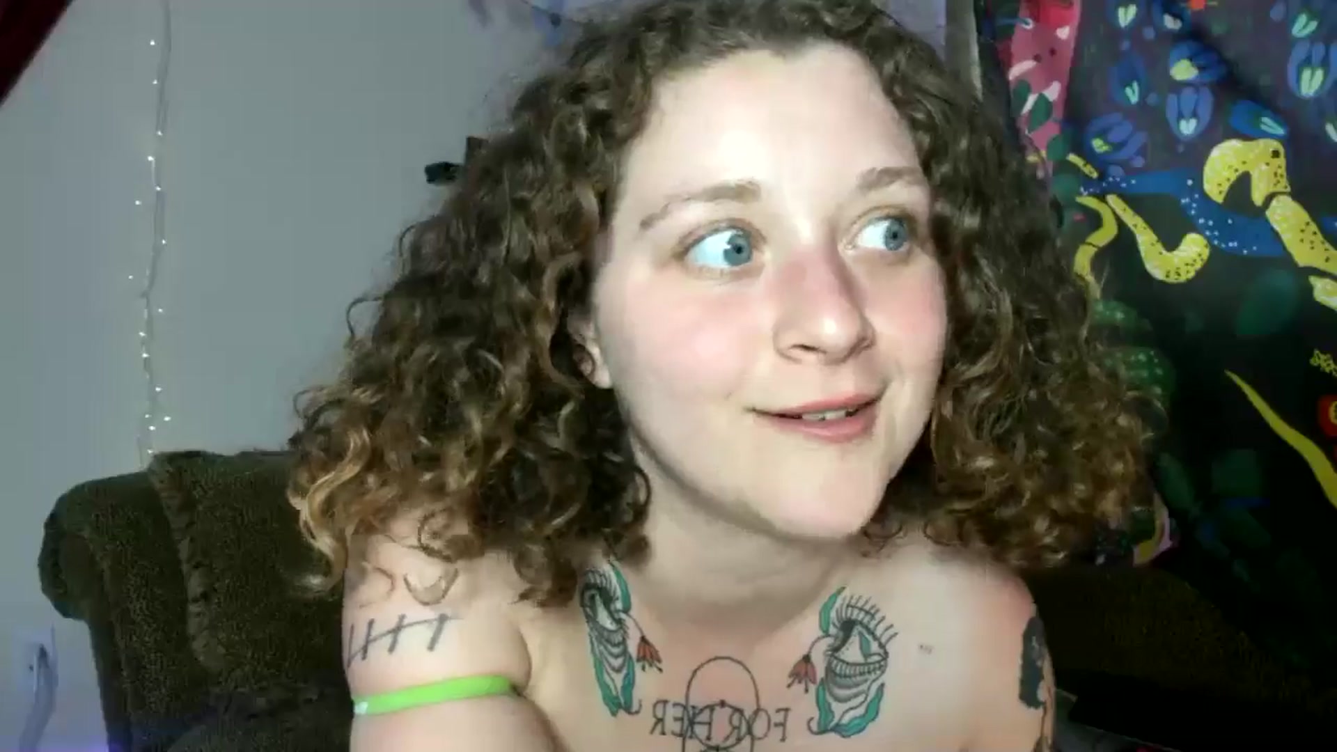 Gallery image thumbnail from PeachyQueen_'s myfreecams stream on, 06/24/2024, 21:43 image 12 of 20