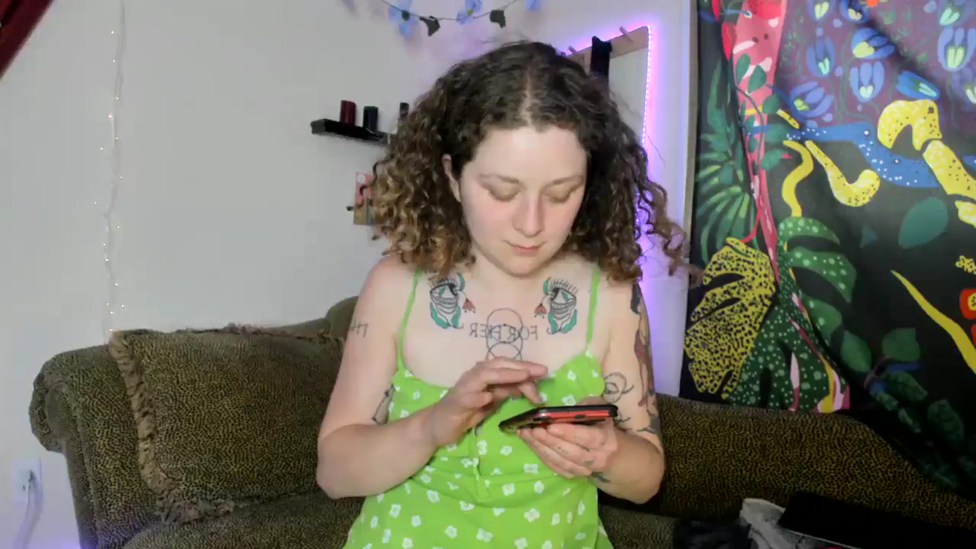 Gallery image thumbnail from PeachyQueen_'s myfreecams stream on, 06/24/2024, 21:43 image 7 of 20