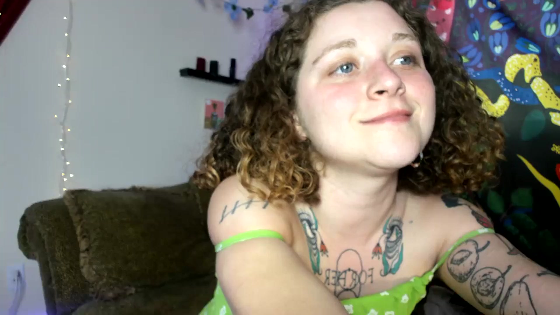 Gallery image thumbnail from PeachyQueen_'s myfreecams stream on, 06/24/2024, 21:43 image 16 of 20