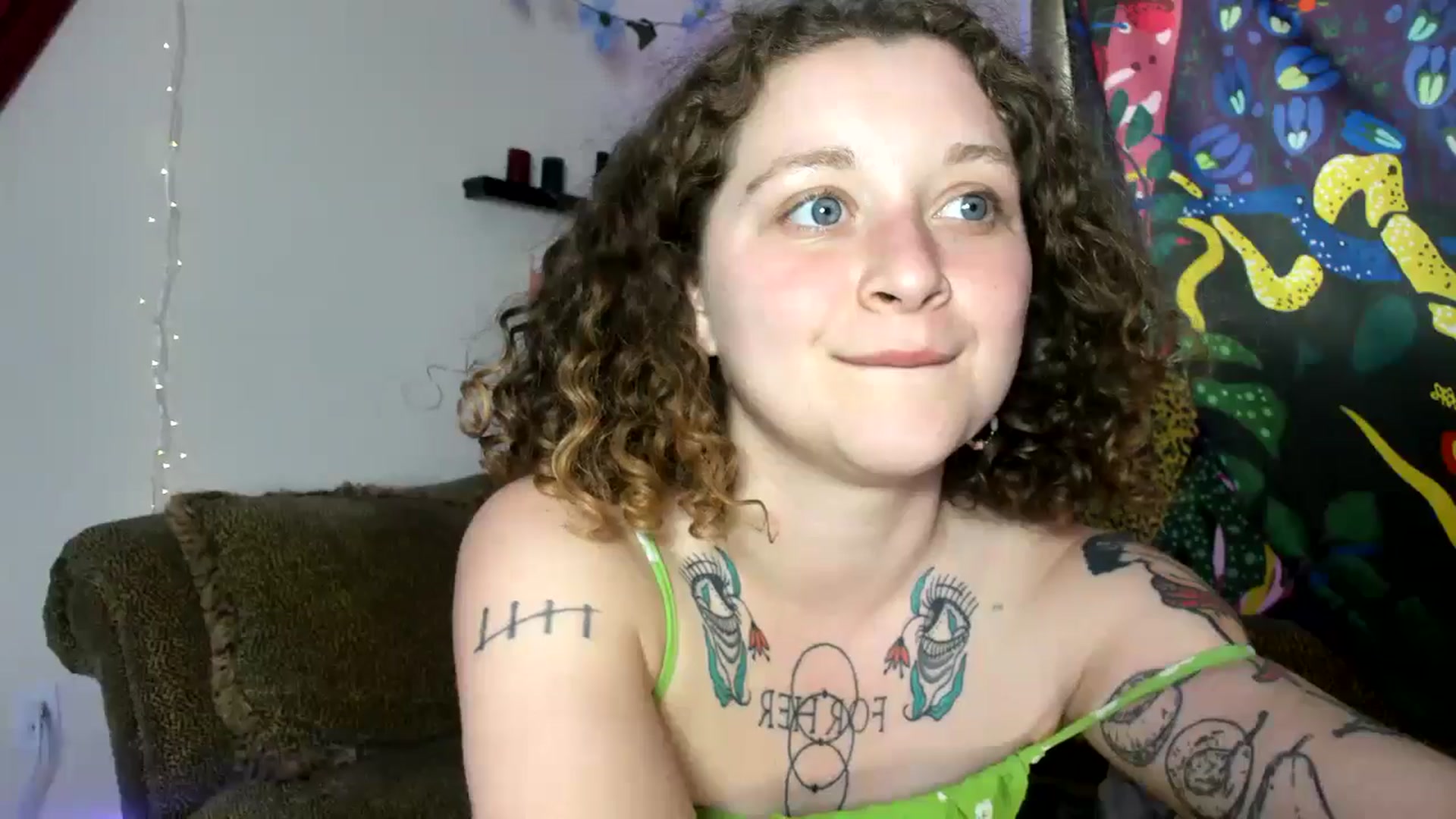 Gallery image thumbnail from PeachyQueen_'s myfreecams stream on, 06/24/2024, 22:13 image 7 of 20