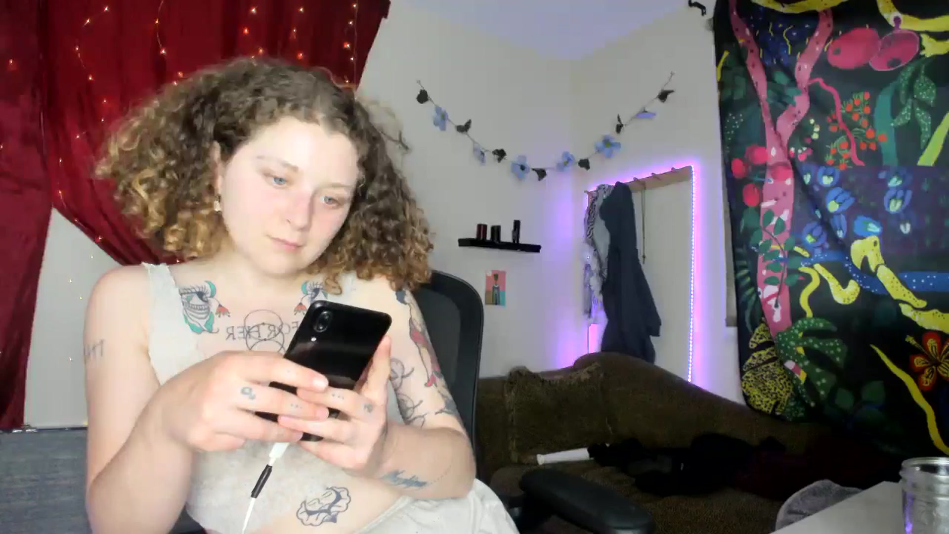 Gallery image thumbnail from PeachyQueen_'s myfreecams stream on, 06/28/2024, 21:21 image 20 of 20