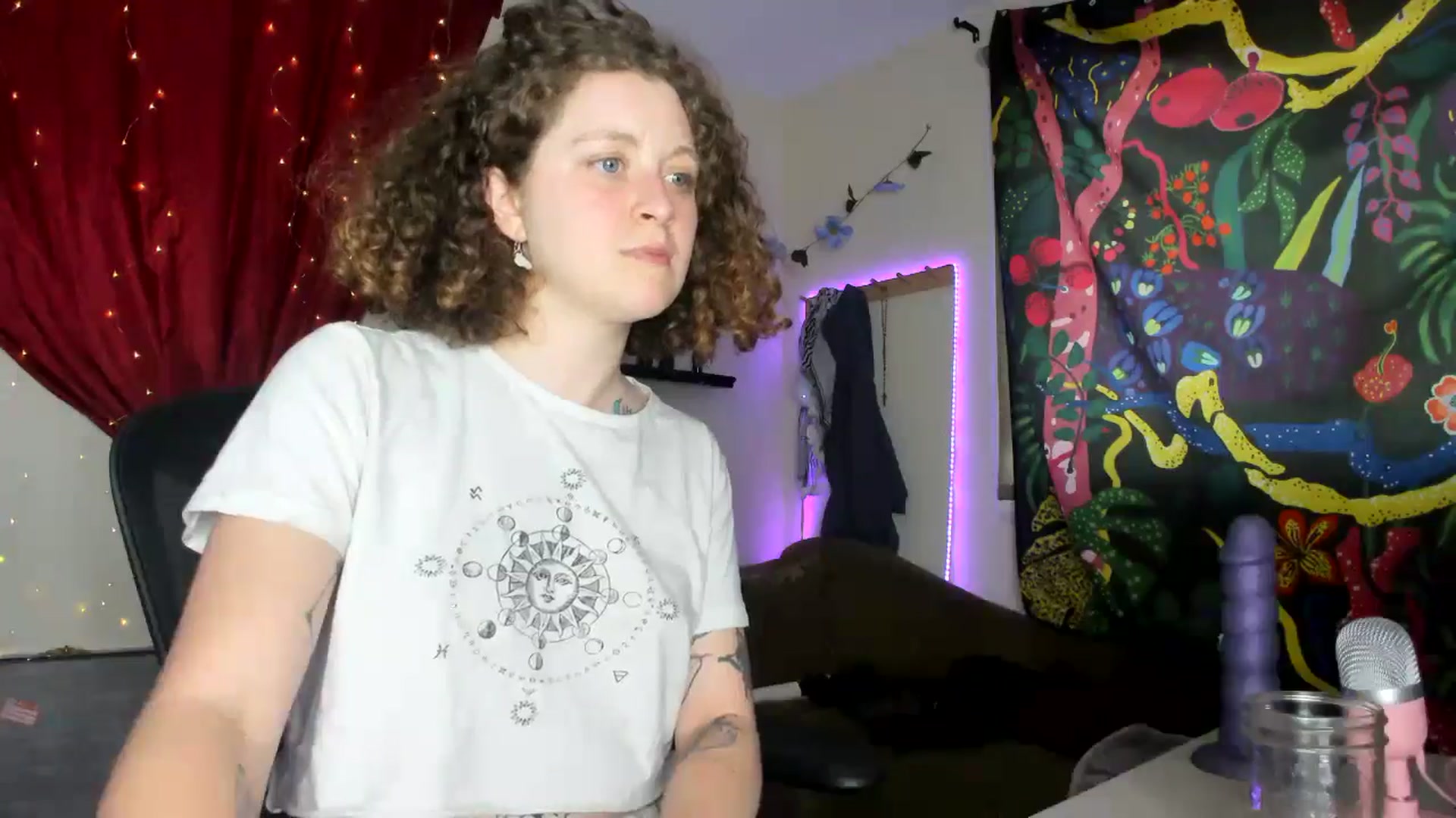 Gallery image thumbnail from PeachyQueen_'s myfreecams stream on, 06/28/2024, 21:21 image 6 of 20