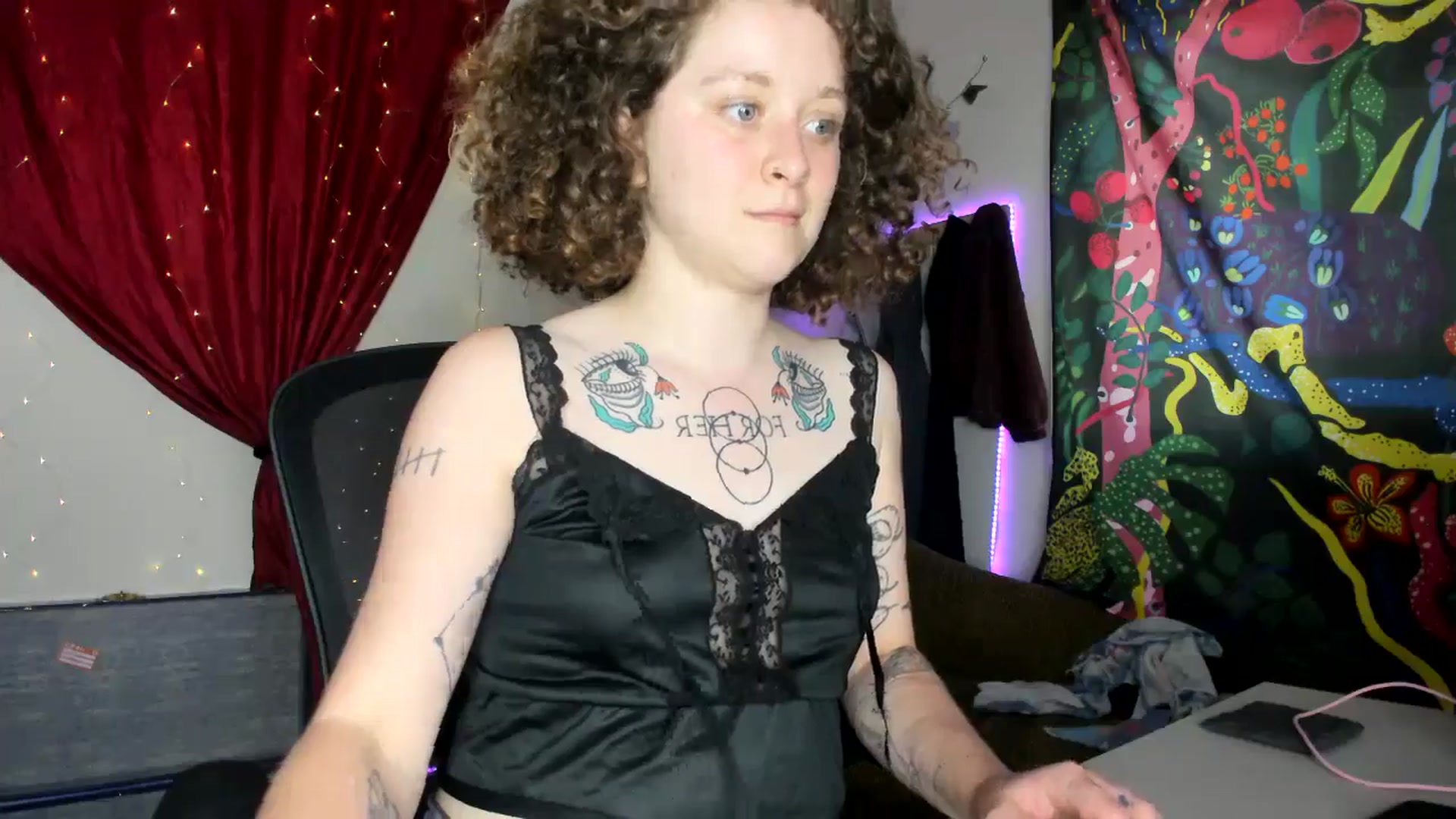 Gallery image thumbnail from PeachyQueen_'s myfreecams stream on, 07/04/2024, 18:54 image 12 of 20