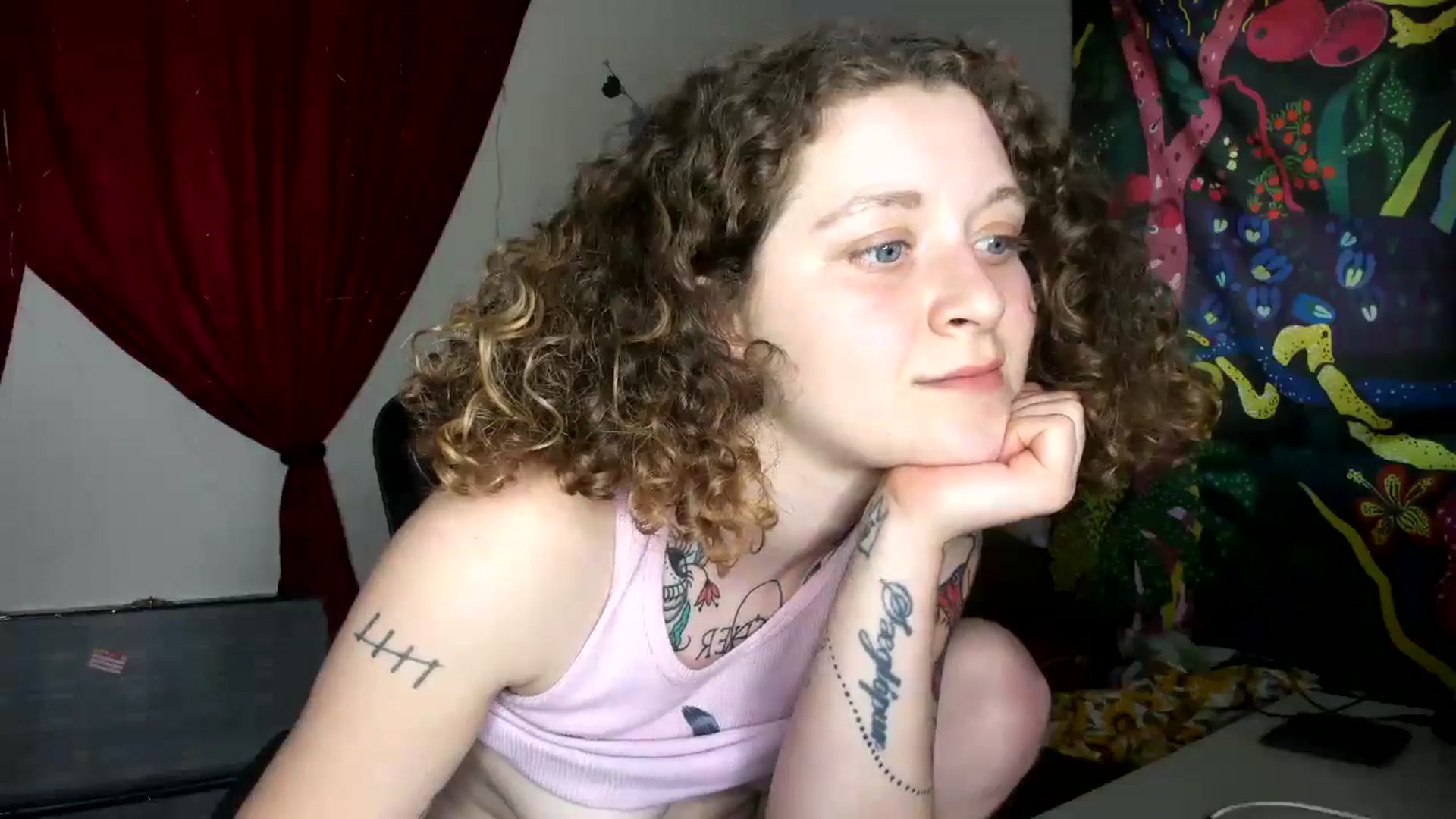 Gallery image thumbnail from PeachyQueen_'s myfreecams stream on, 07/05/2024, 21:40 image 20 of 20