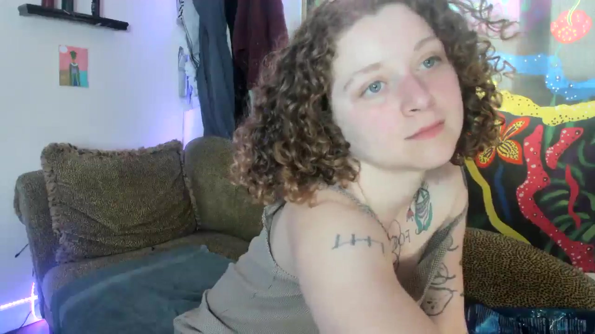 Gallery image thumbnail from PeachyQueen_'s myfreecams stream on, 07/08/2024, 15:09 image 6 of 20