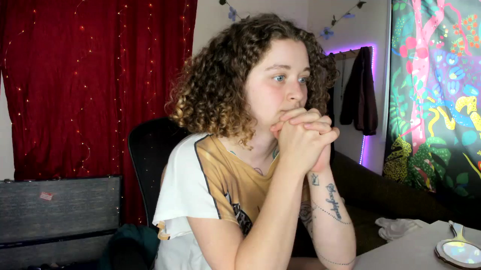 Gallery image thumbnail from PeachyQueen_'s myfreecams stream on, 08/06/2024, 19:57 image 20 of 20