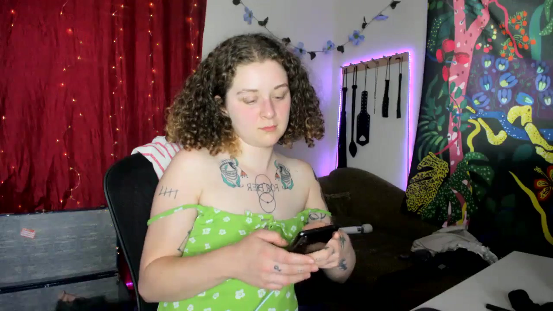 Gallery image thumbnail from PeachyQueen_'s myfreecams stream on, 08/08/2024, 20:04 image 20 of 20