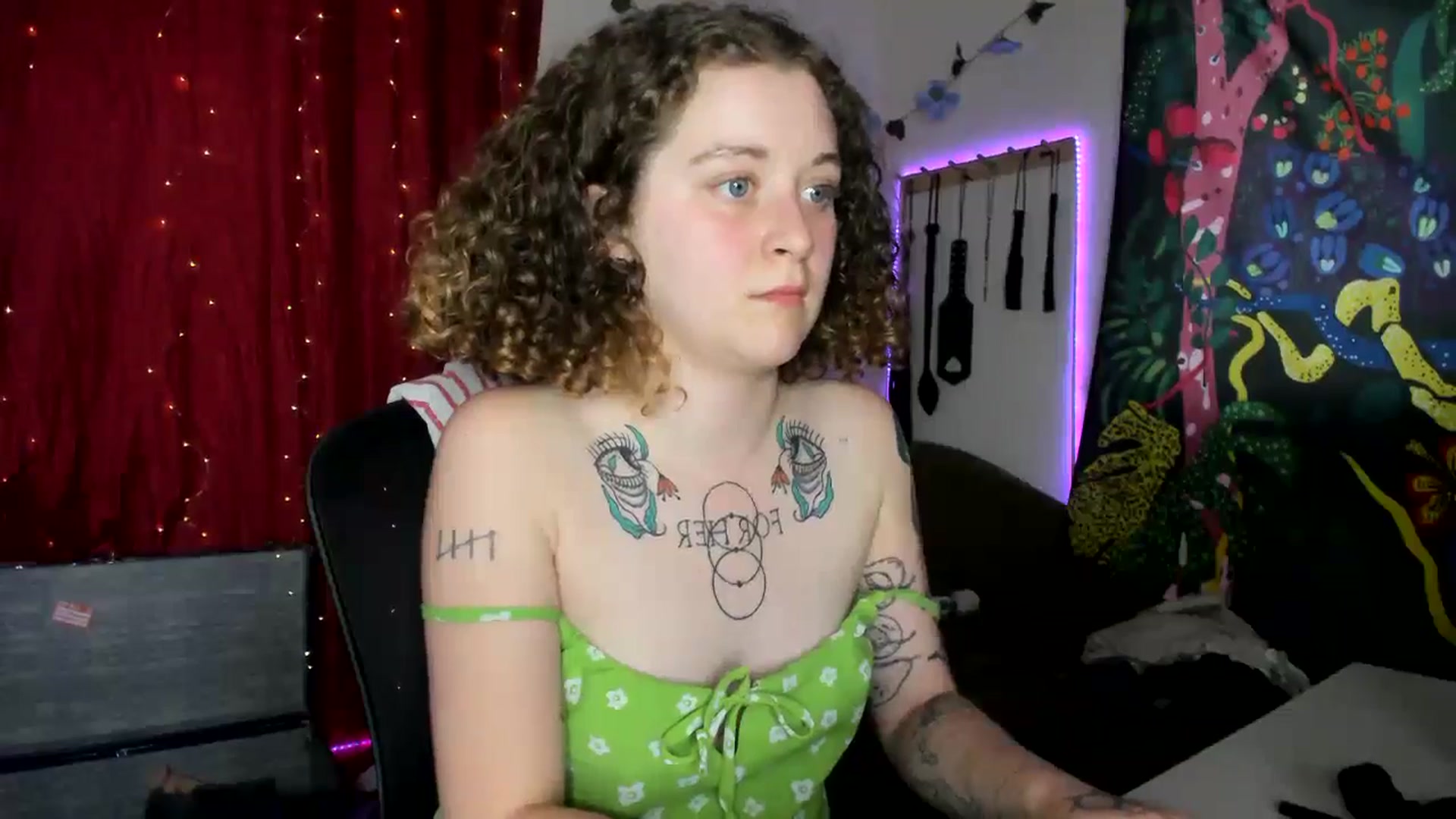 Gallery image thumbnail from PeachyQueen_'s myfreecams stream on, 08/08/2024, 20:04 image 13 of 20