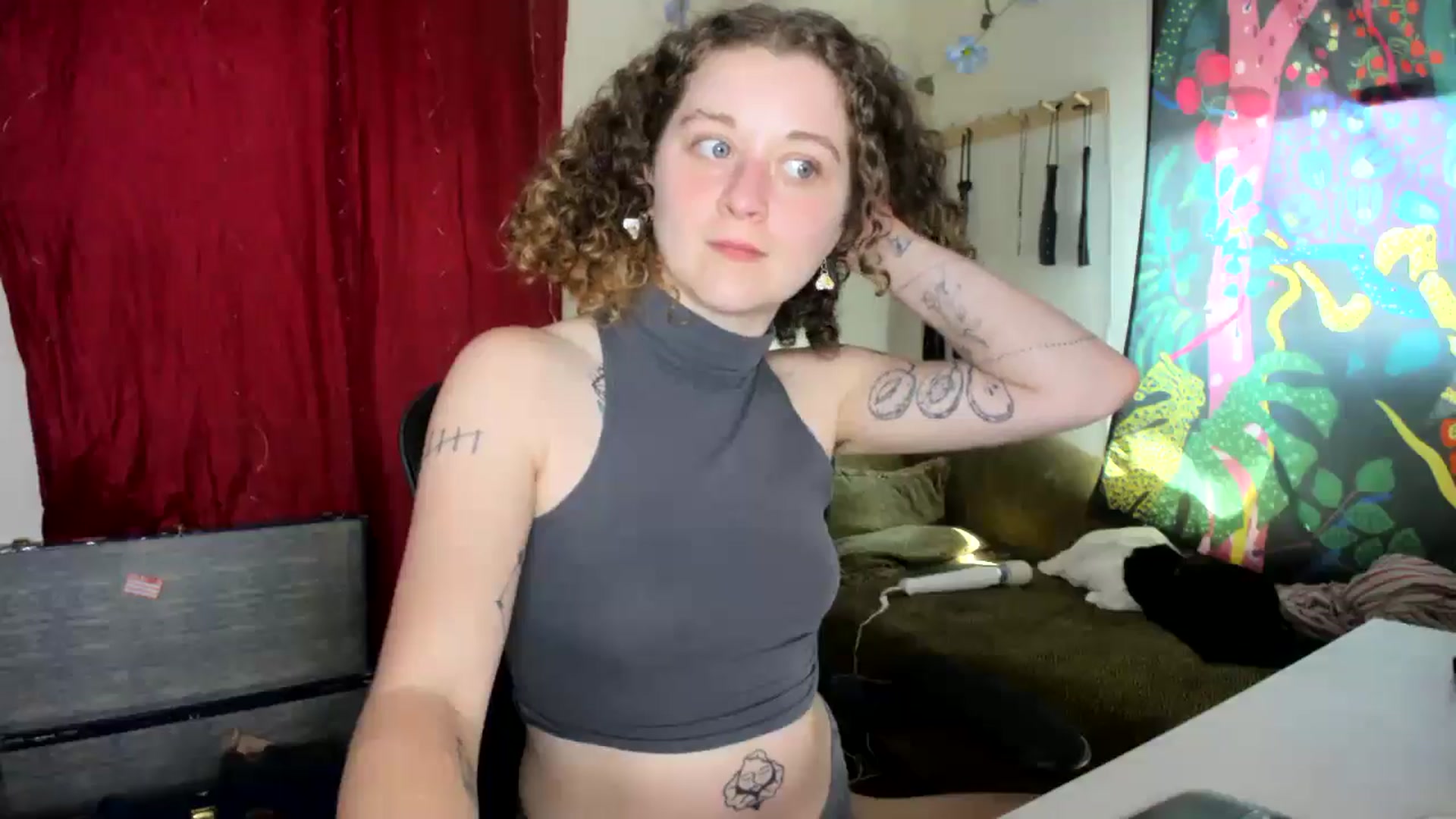 Gallery image thumbnail from PeachyQueen_'s myfreecams stream on, 08/09/2024, 18:35 image 10 of 20