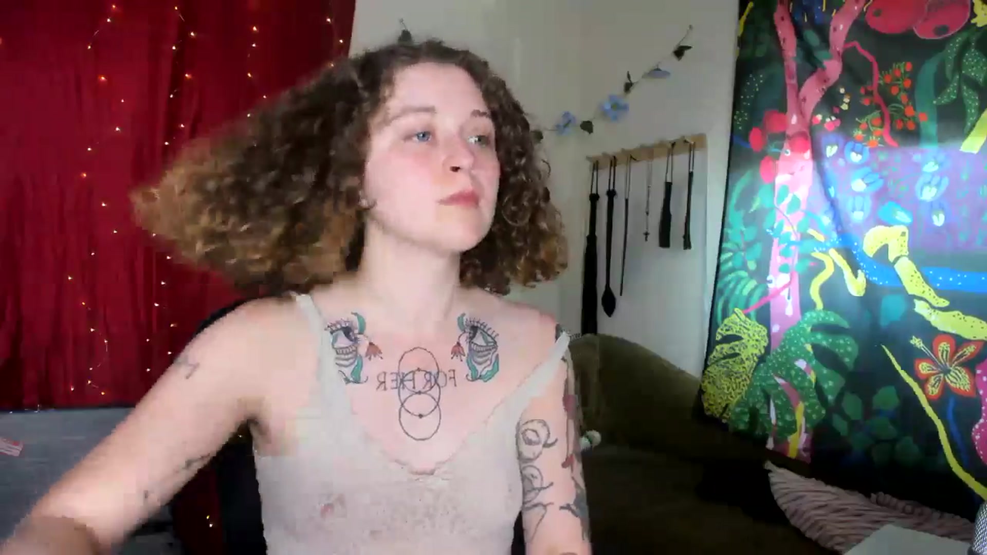 Gallery image thumbnail from PeachyQueen_'s myfreecams stream on, 08/12/2024, 20:51 image 9 of 20