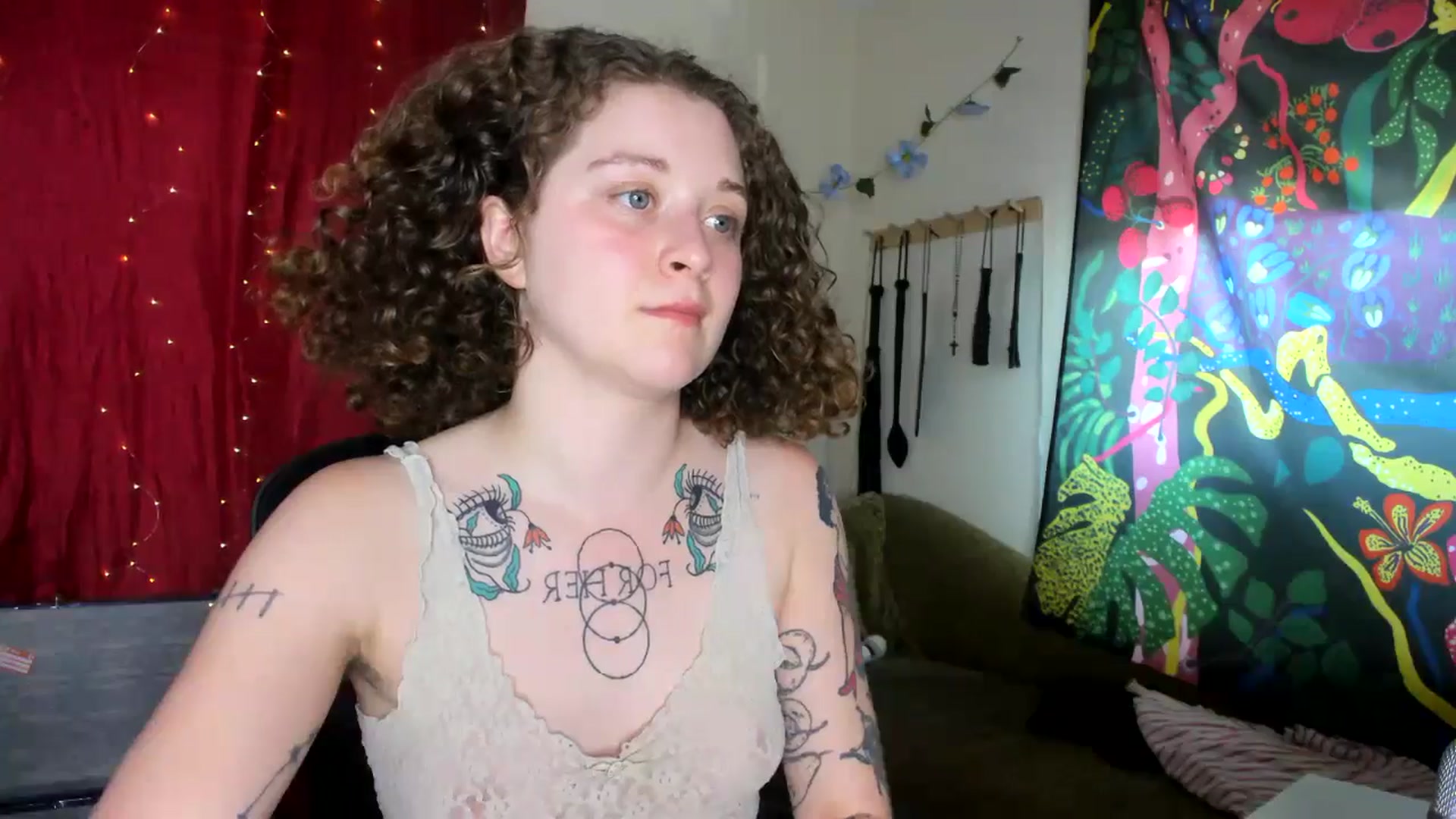 Gallery image thumbnail from PeachyQueen_'s myfreecams stream on, 08/12/2024, 20:51 image 8 of 20