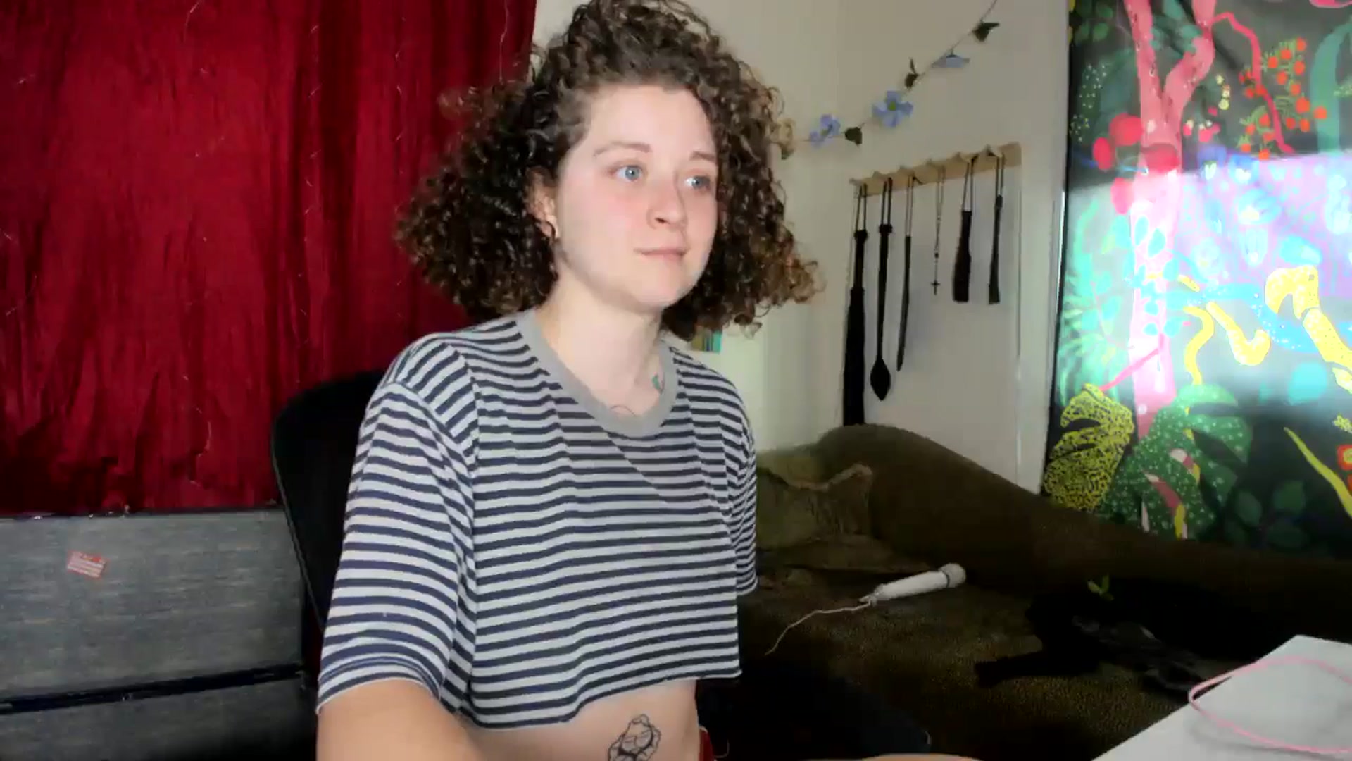 Gallery image thumbnail from PeachyQueen_'s myfreecams stream on, 08/15/2024, 19:53 image 8 of 20