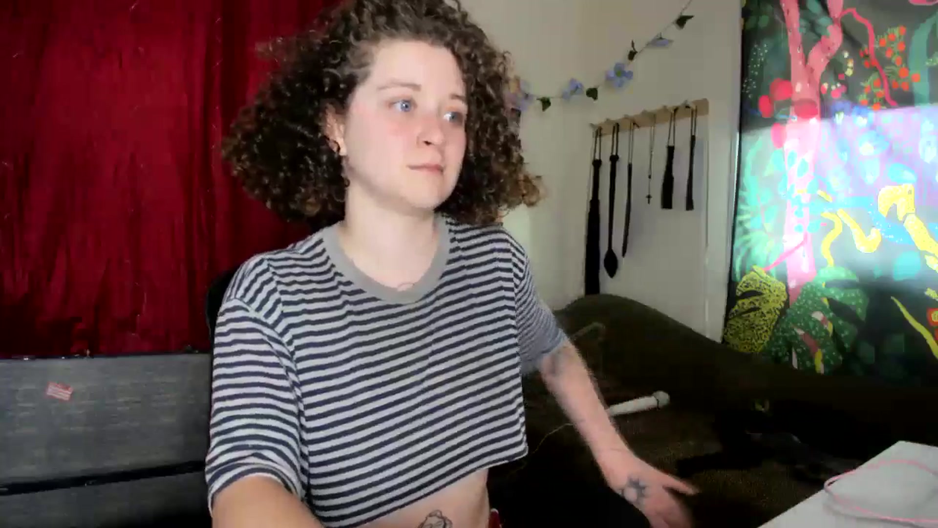 Gallery image thumbnail from PeachyQueen_'s myfreecams stream on, 08/15/2024, 19:53 image 7 of 20
