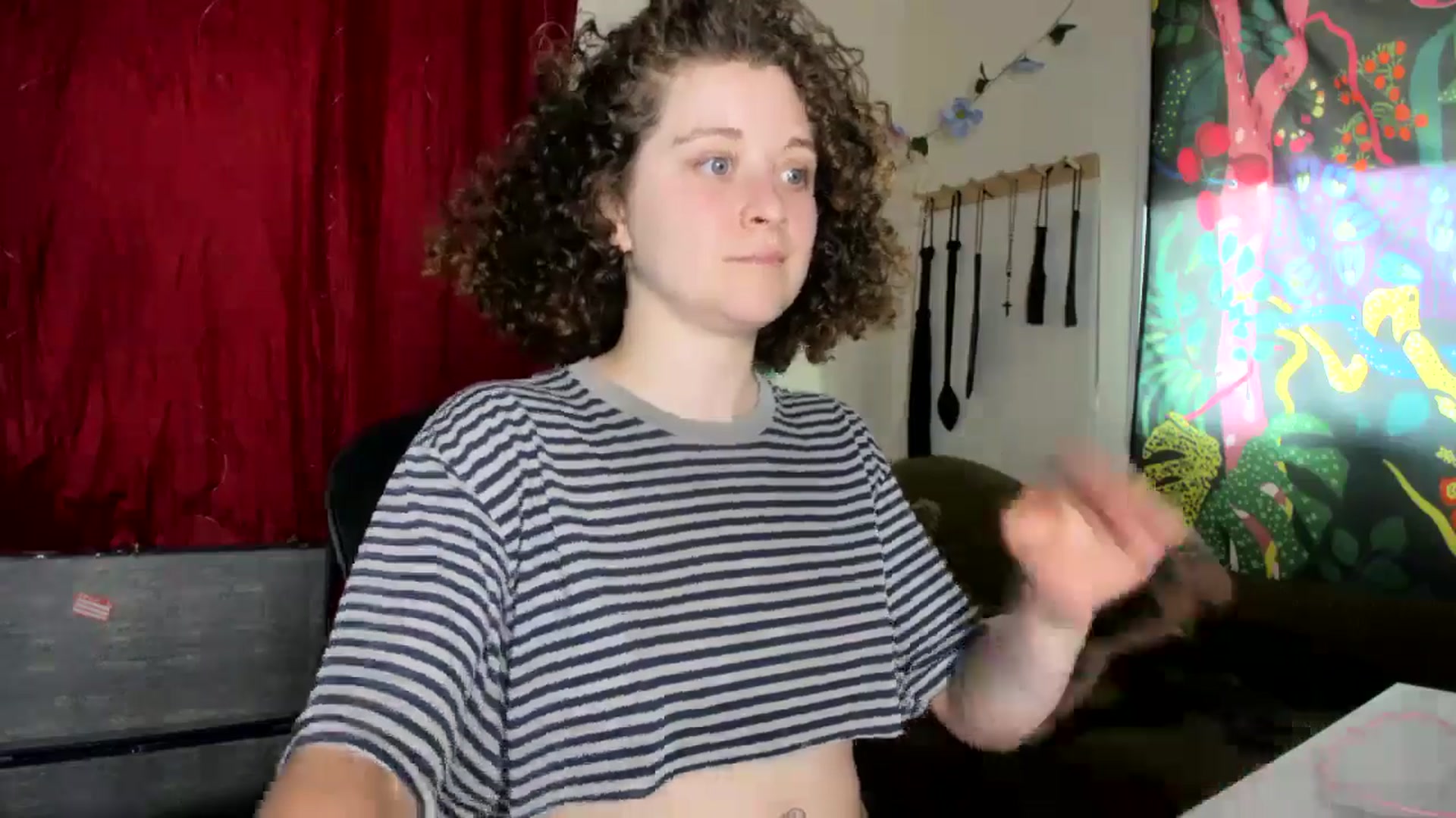 Gallery image thumbnail from PeachyQueen_'s myfreecams stream on, 08/15/2024, 19:53 image 17 of 20