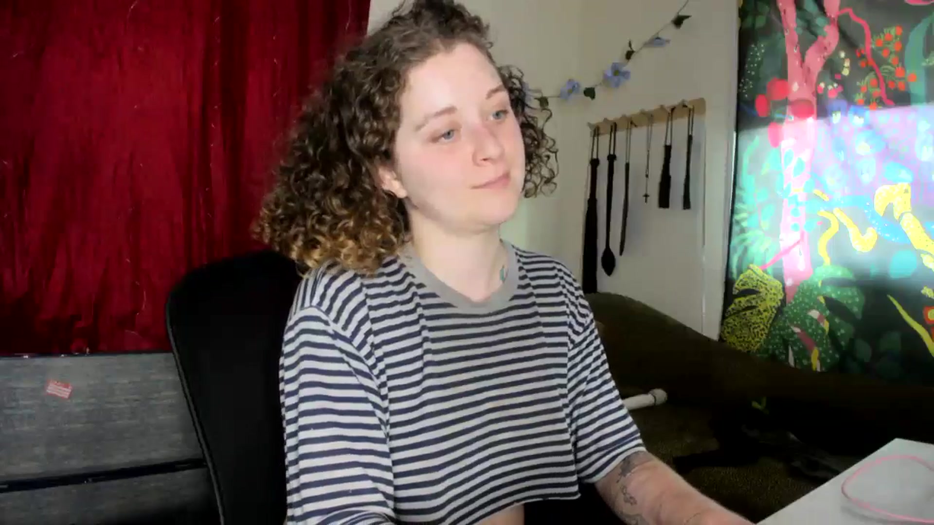 Gallery image thumbnail from PeachyQueen_'s myfreecams stream on, 08/15/2024, 19:53 image 10 of 20