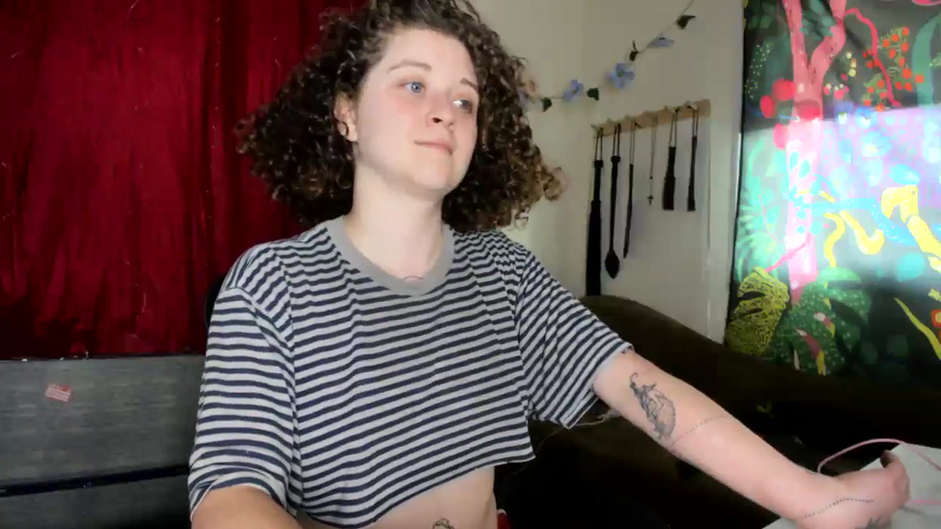 Gallery image thumbnail from PeachyQueen_'s myfreecams stream on, 08/15/2024, 19:53 image 6 of 20