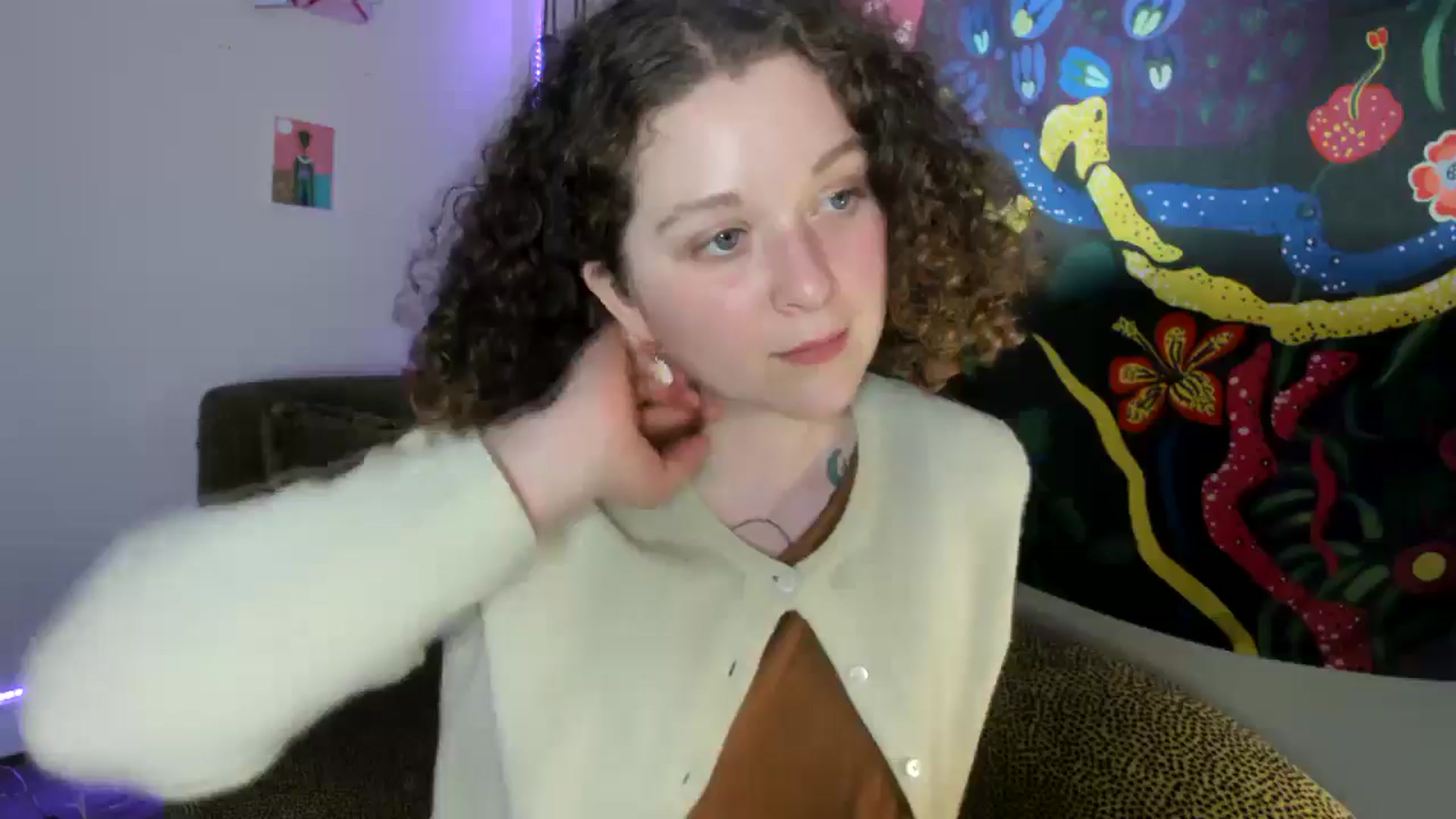 Gallery image thumbnail from PeachyQueen_'s myfreecams stream on, 08/23/2024, 18:18 image 1 of 20