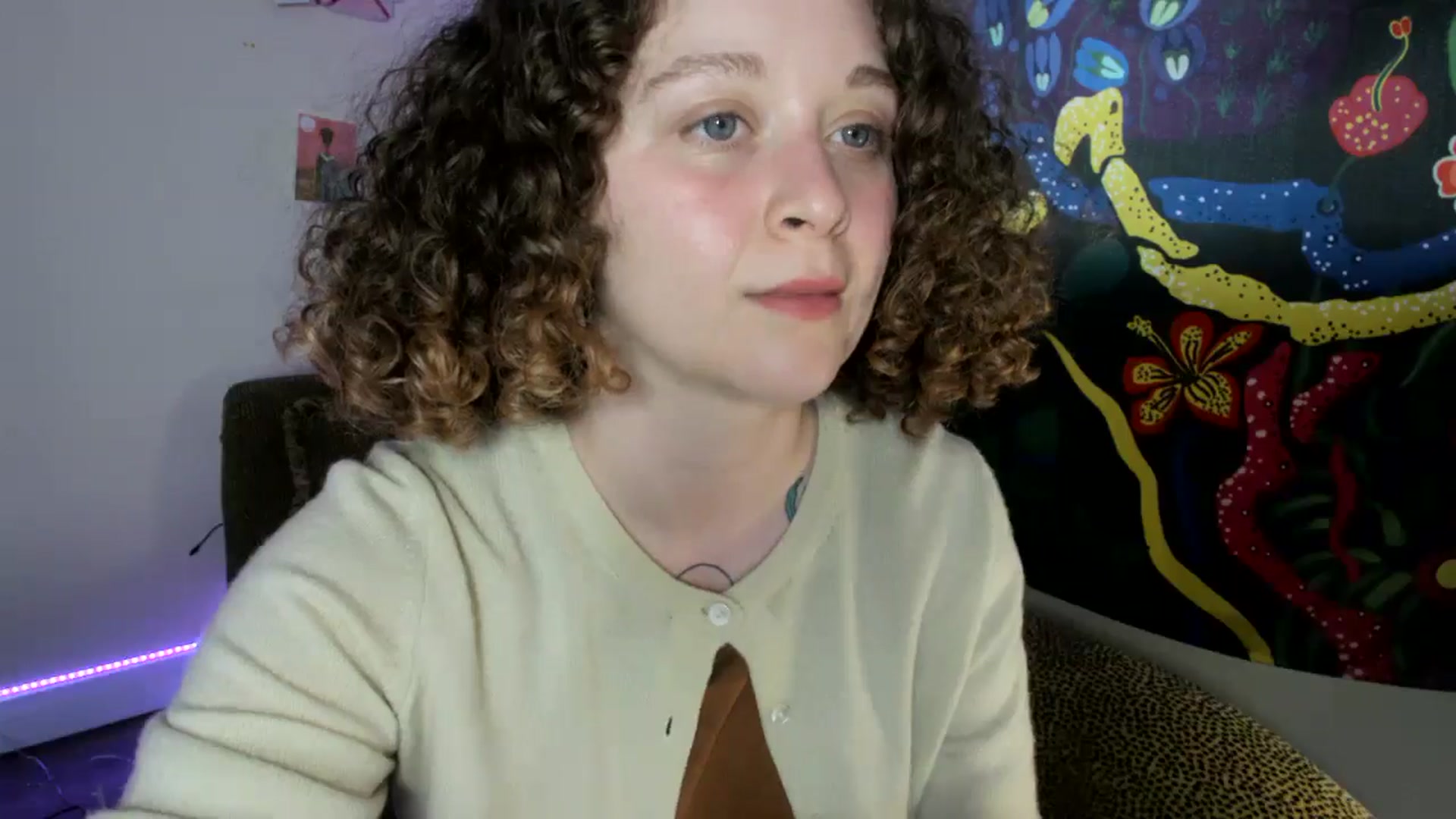 Gallery image thumbnail from PeachyQueen_'s myfreecams stream on, 08/23/2024, 18:18 image 11 of 20