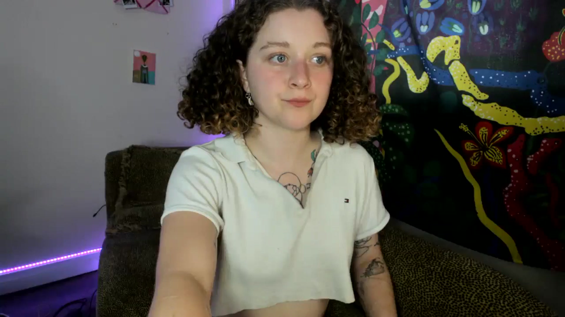Gallery image thumbnail from PeachyQueen_'s myfreecams stream on, 08/26/2024, 18:52 image 19 of 20