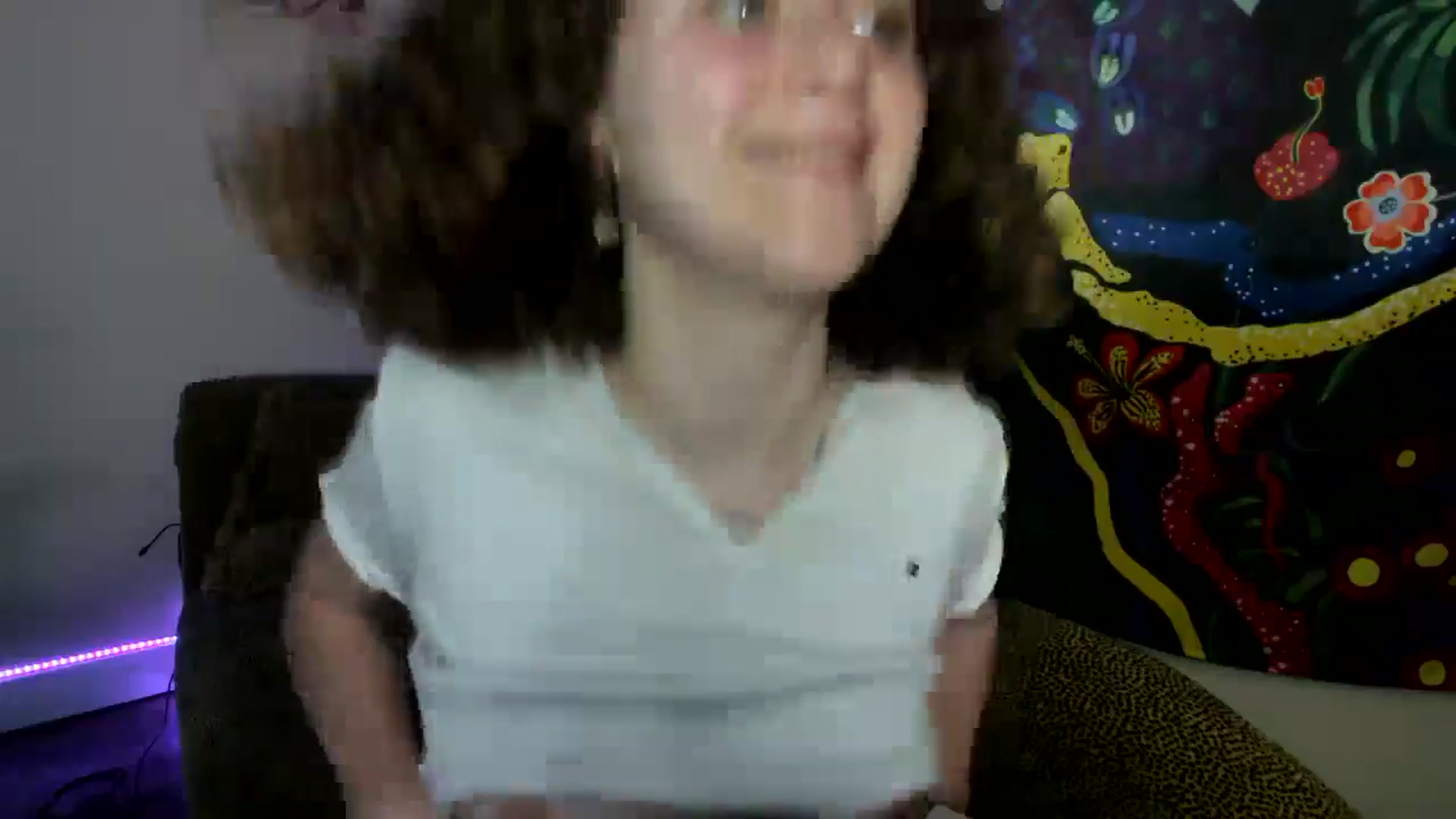 Gallery image thumbnail from PeachyQueen_'s myfreecams stream on, 08/26/2024, 21:55 image 5 of 20