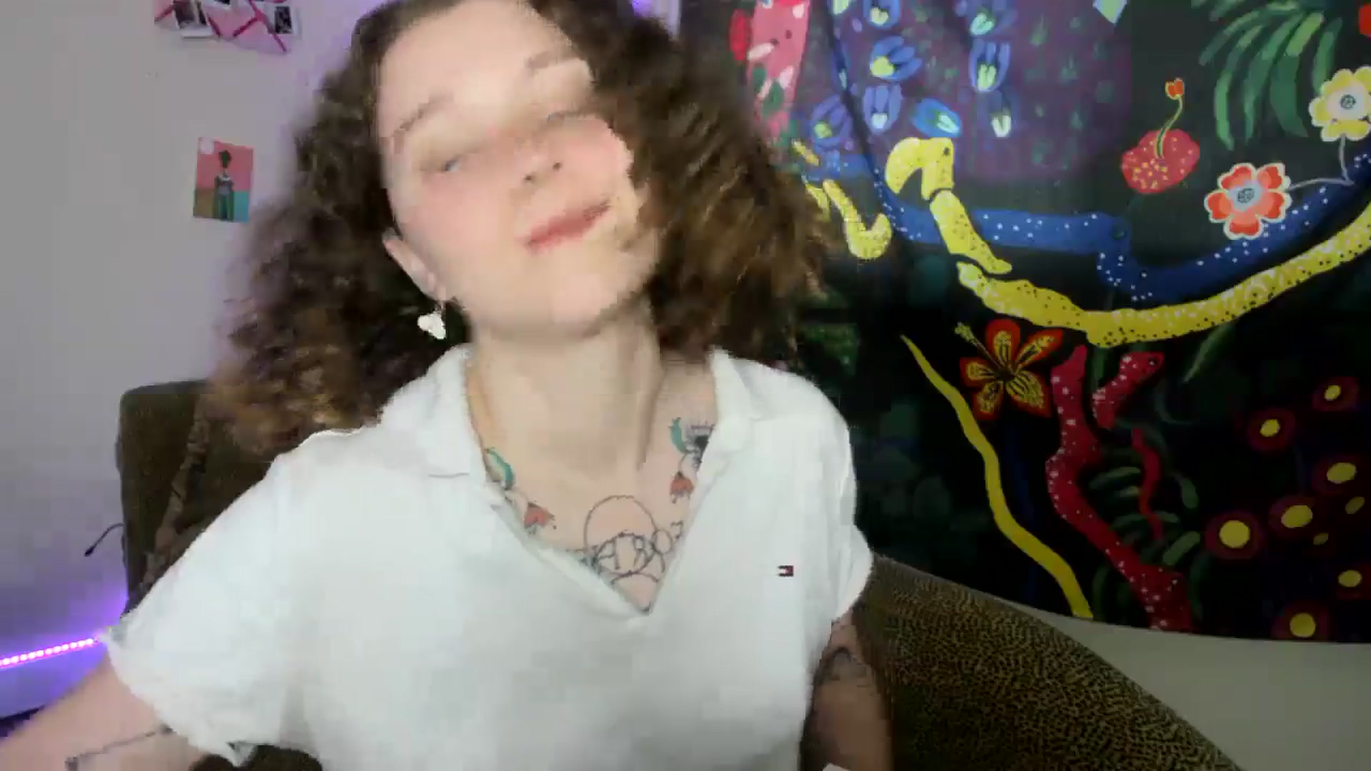 Gallery image thumbnail from PeachyQueen_'s myfreecams stream on, 08/26/2024, 21:55 image 3 of 20