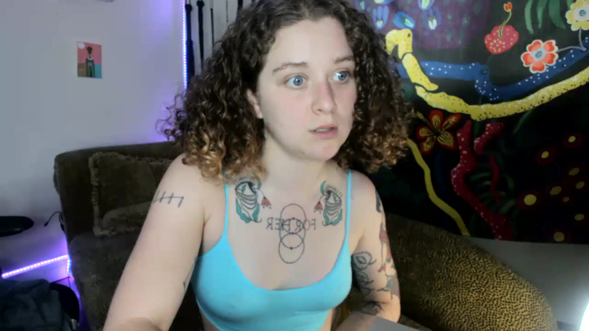 Gallery image thumbnail from PeachyQueen_'s myfreecams stream on, 08/27/2024, 20:32 image 13 of 20