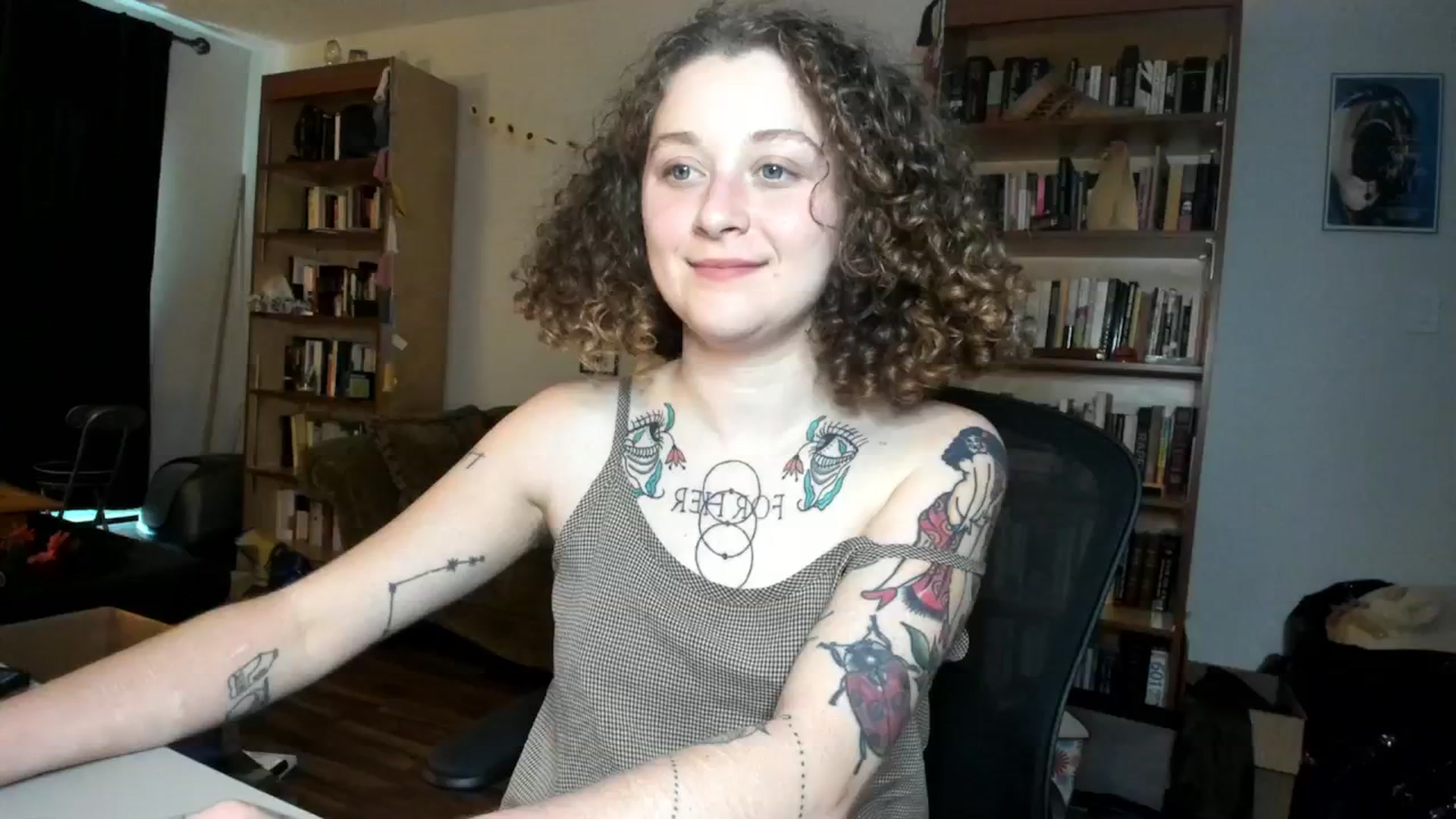 Gallery image thumbnail from PeachyQueen_'s myfreecams stream on, 09/09/2024, 19:45 image 11 of 20