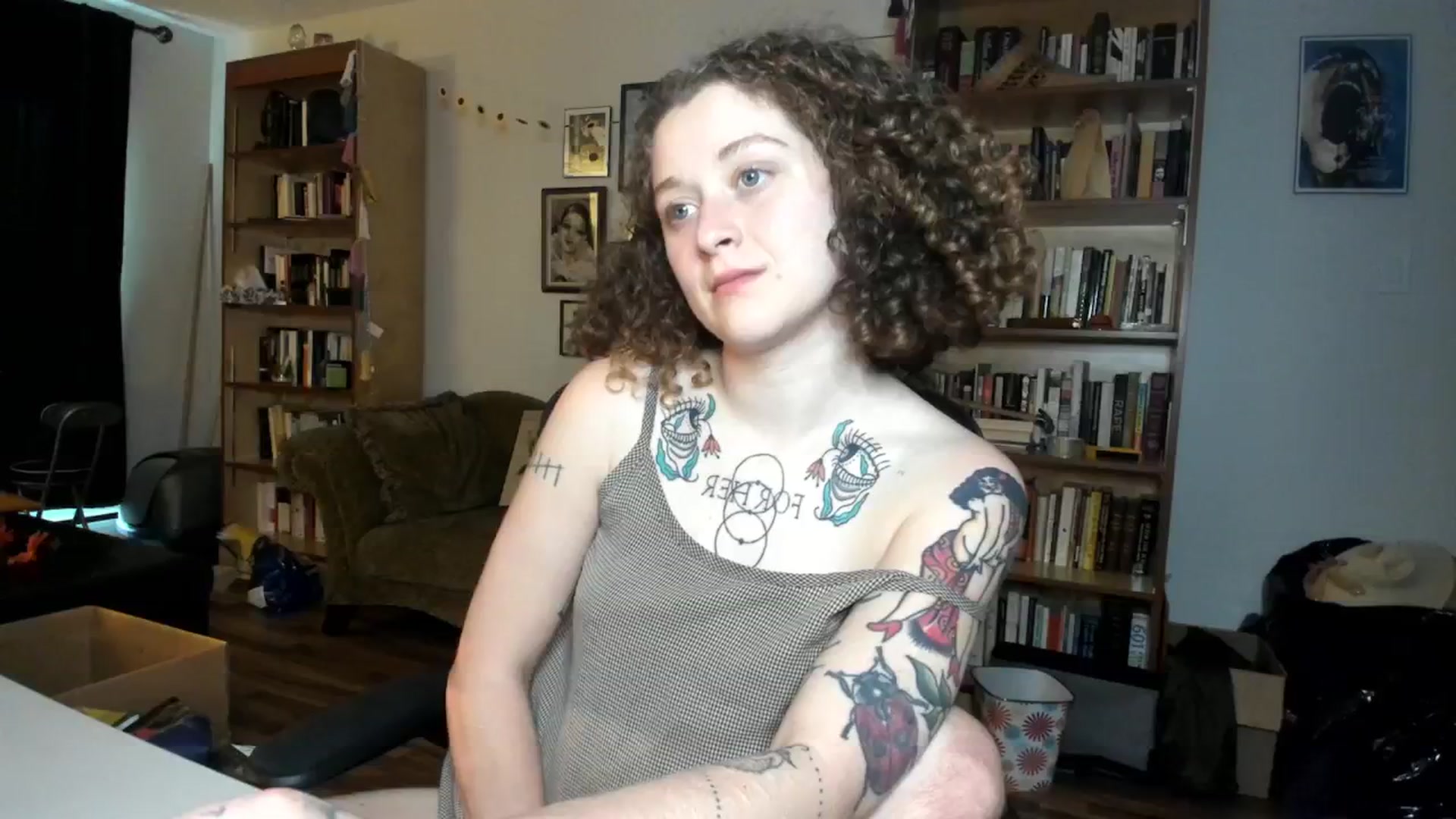 Gallery image thumbnail from PeachyQueen_'s myfreecams stream on, 09/09/2024, 19:45 image 13 of 20
